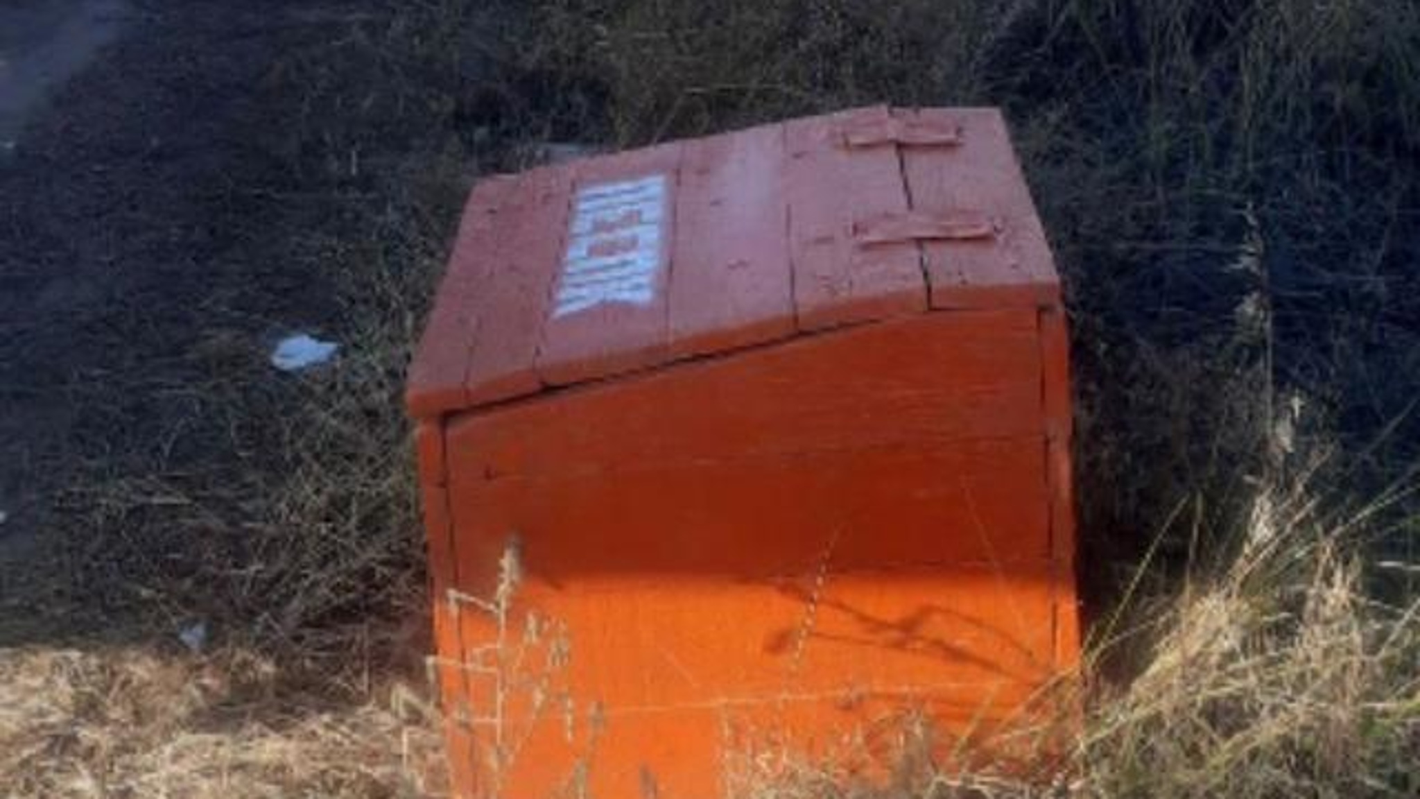 В Улан-Удэ для автомобилистов на опасных участках дорог появились ящики с песком