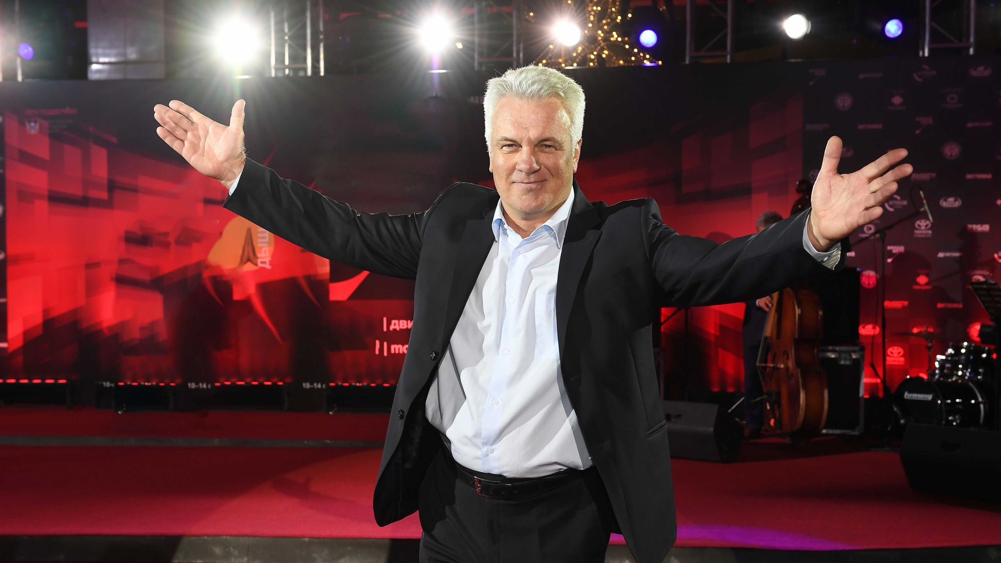 Российский актер Анатолий Котенев сыграл Ельцина в пятом сезоне "Короны"