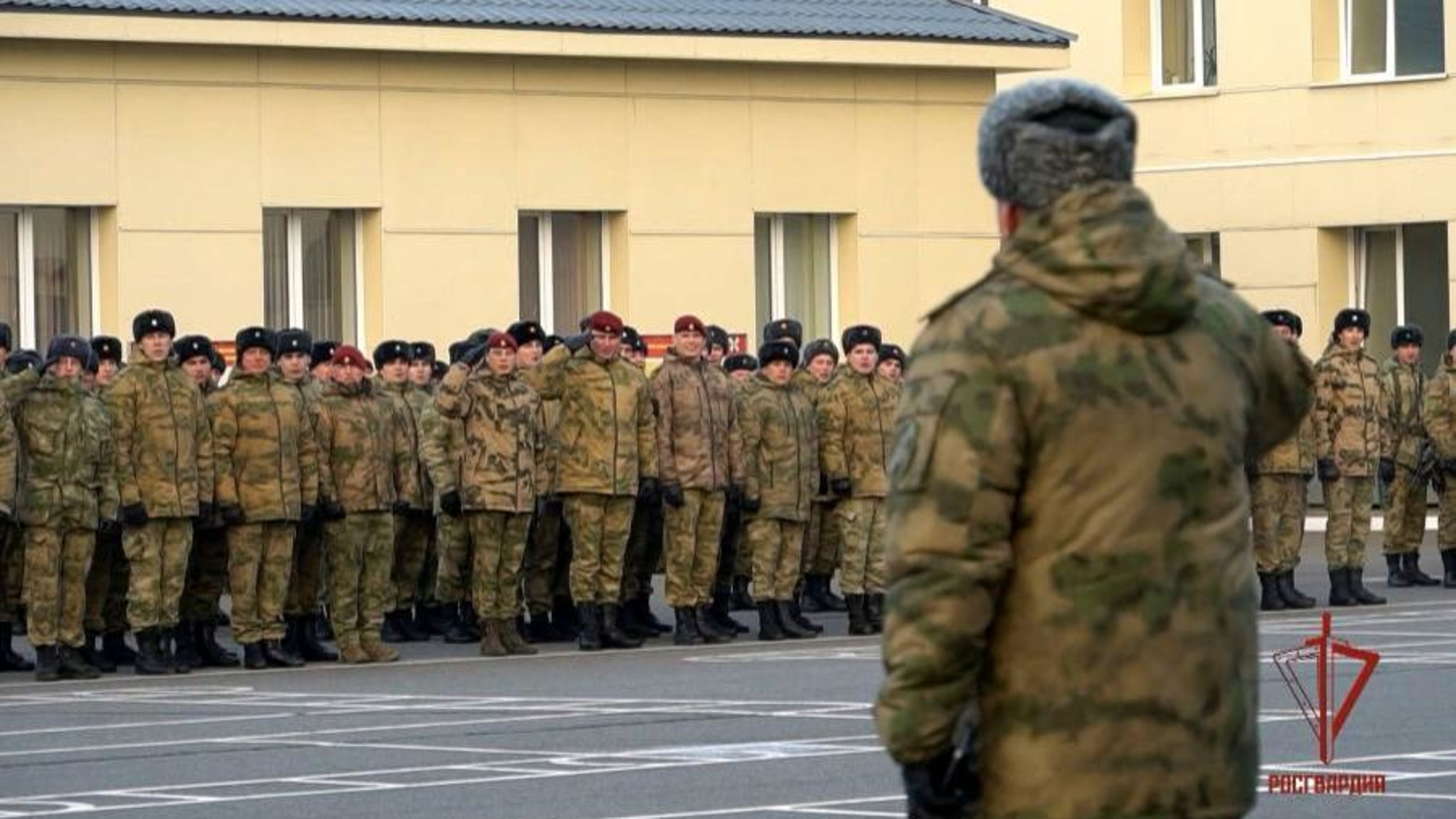 Архангельским росгвардейцам, участникам специальной военной операции вручили госнаграды