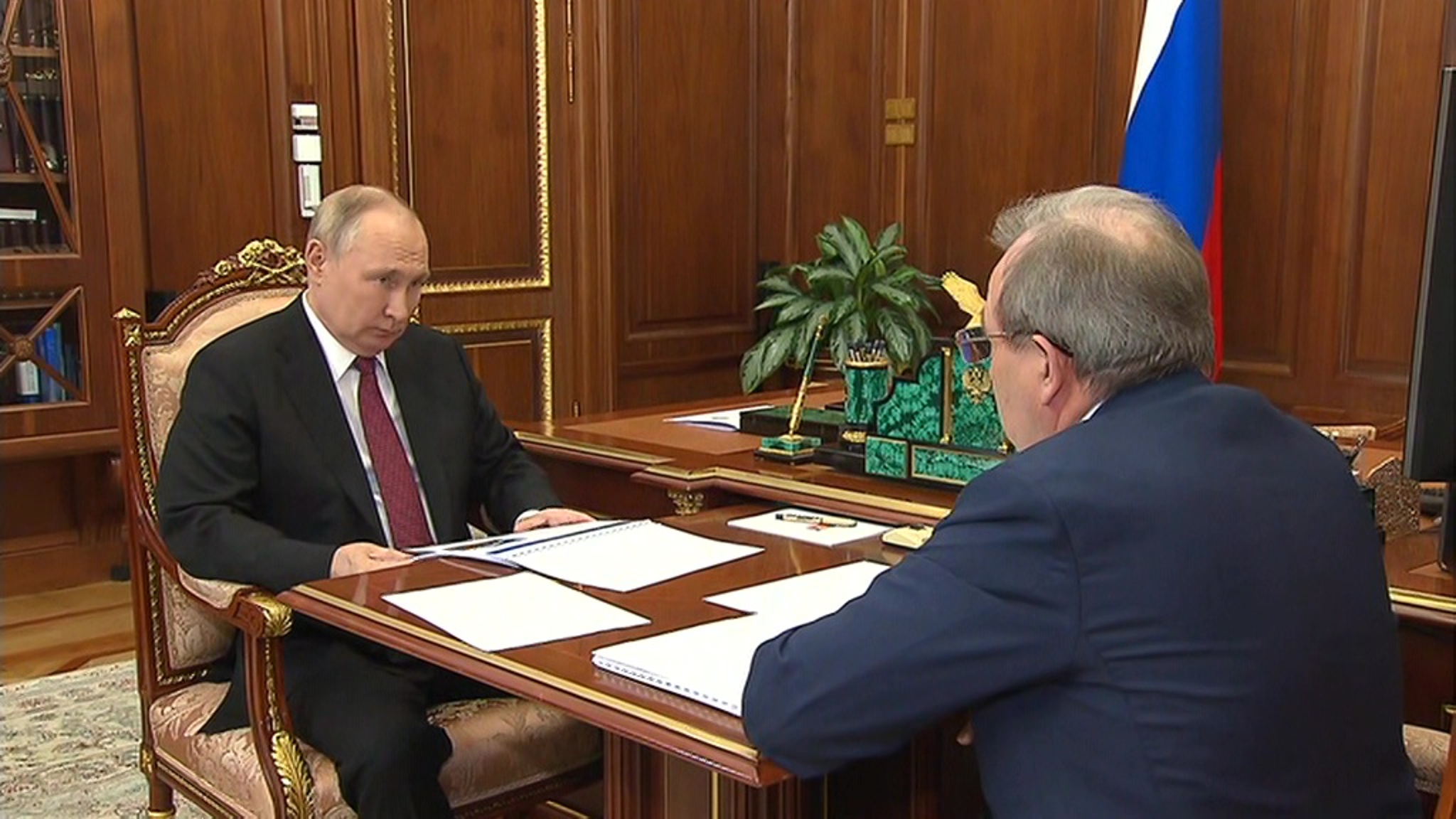 Путин встретился с президентом Российской академии наук