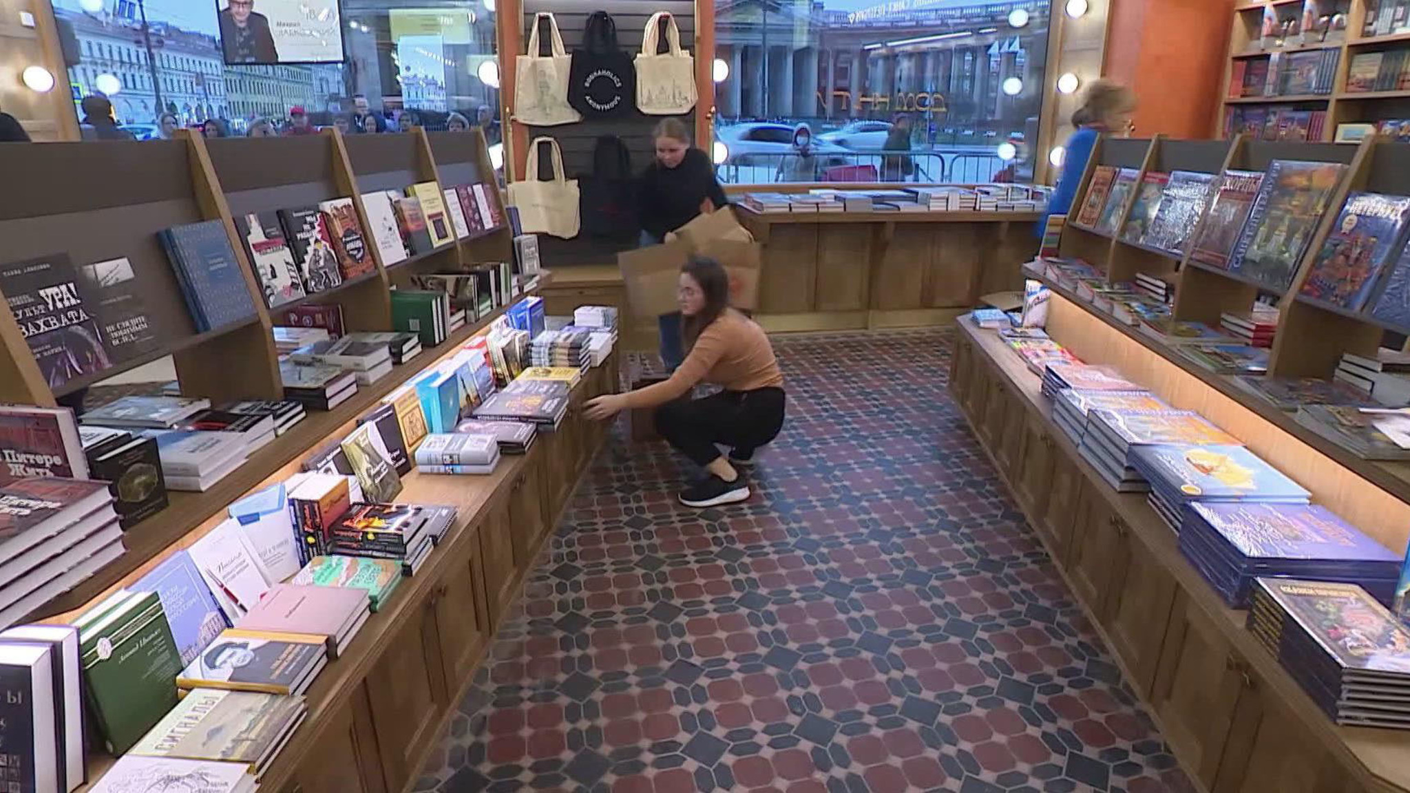 Петербургский Дом книги открылся после ремонта