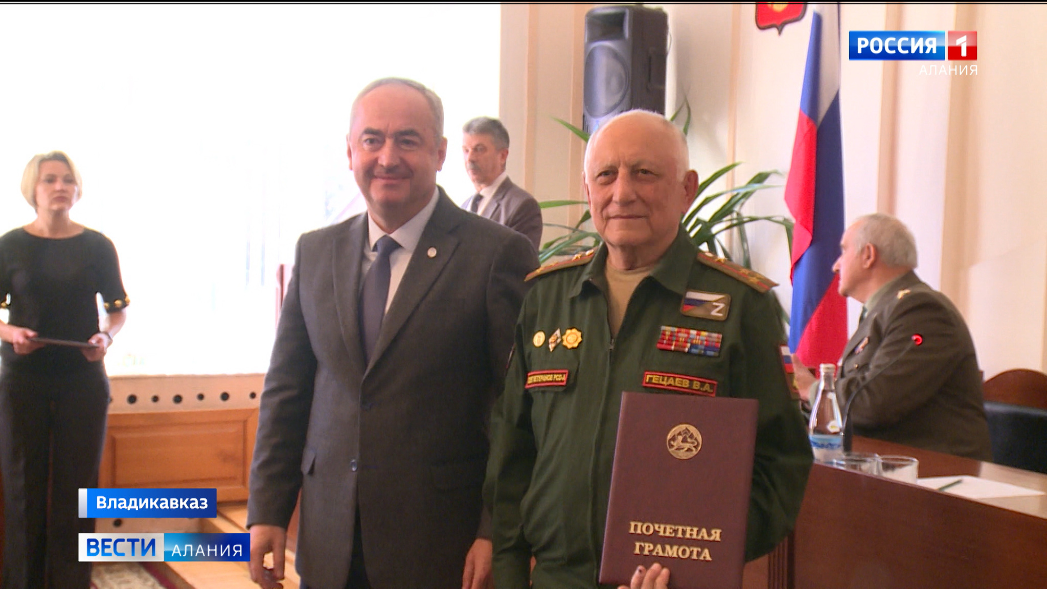 Таймураз Тускаев встретился с представителями республиканского Совета ветеранов и молодежью