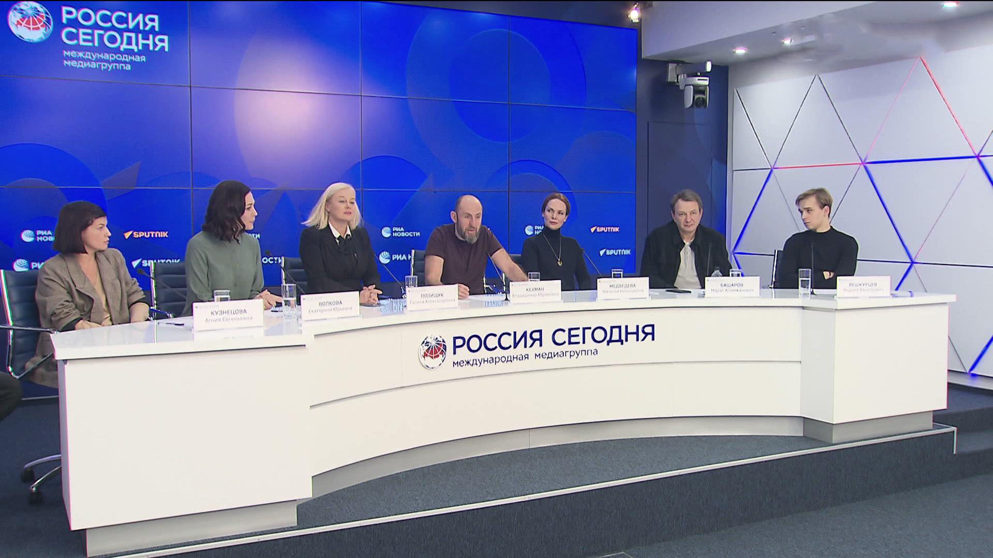 МХАТ им. Горького откроется после ремонта премьерой спектакля "Нежданно-негаданно"