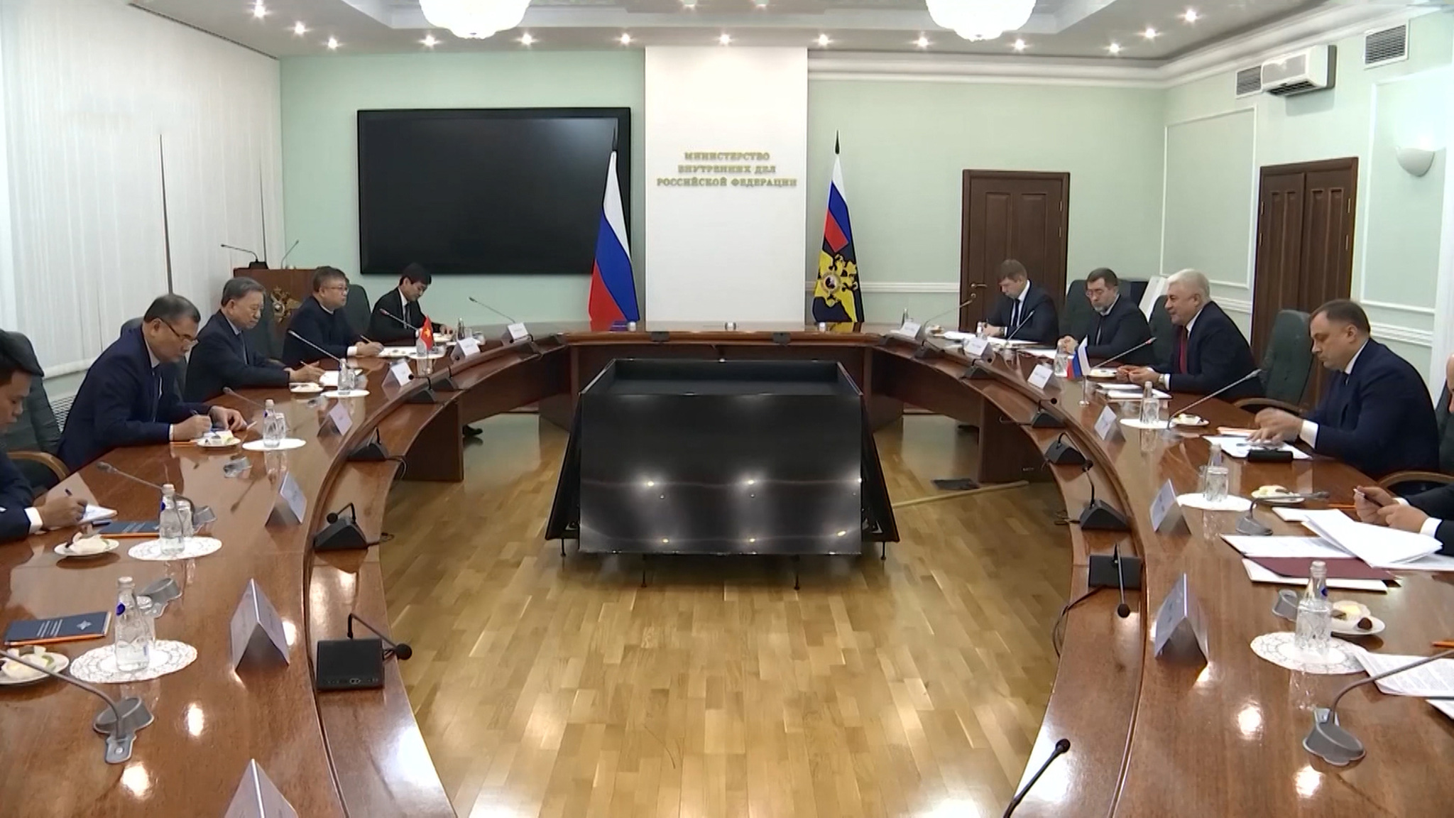 Западу не удалось исключить Россию из Интерпола