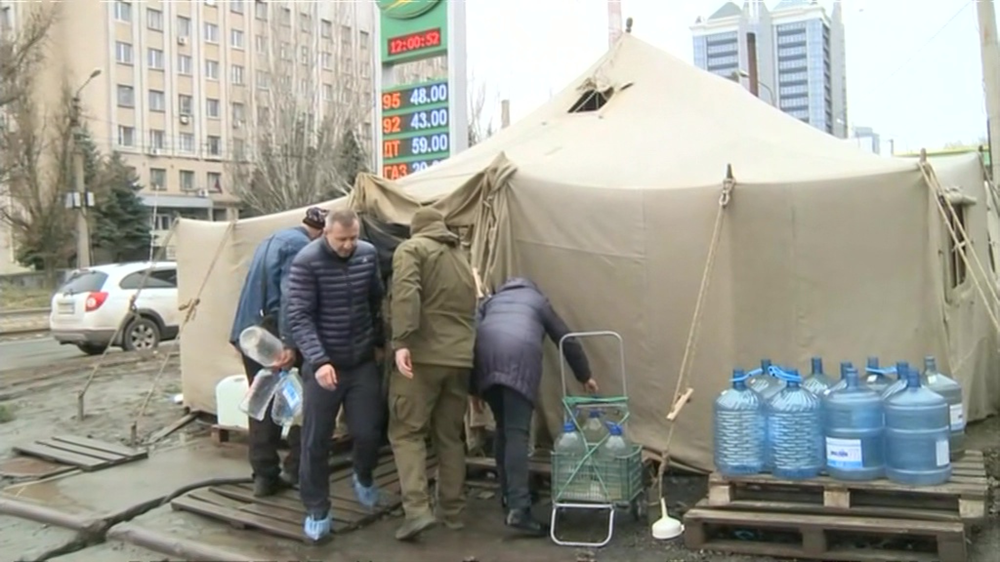 В Донецке из-за обстрелов 10 дней отсутствует водоснабжение