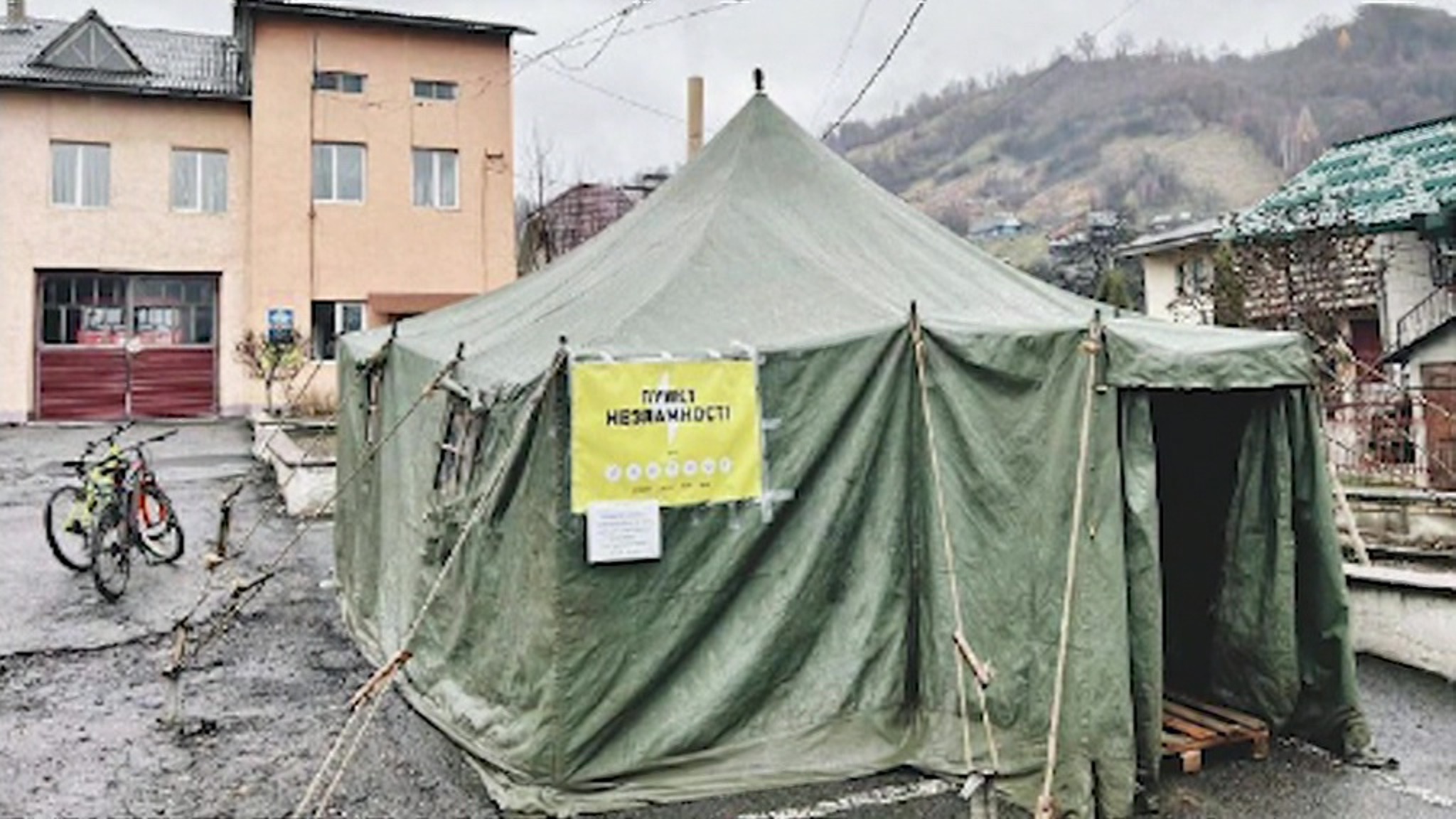 Энергетики намекают украинцам, что лучше провести зиму в Европе