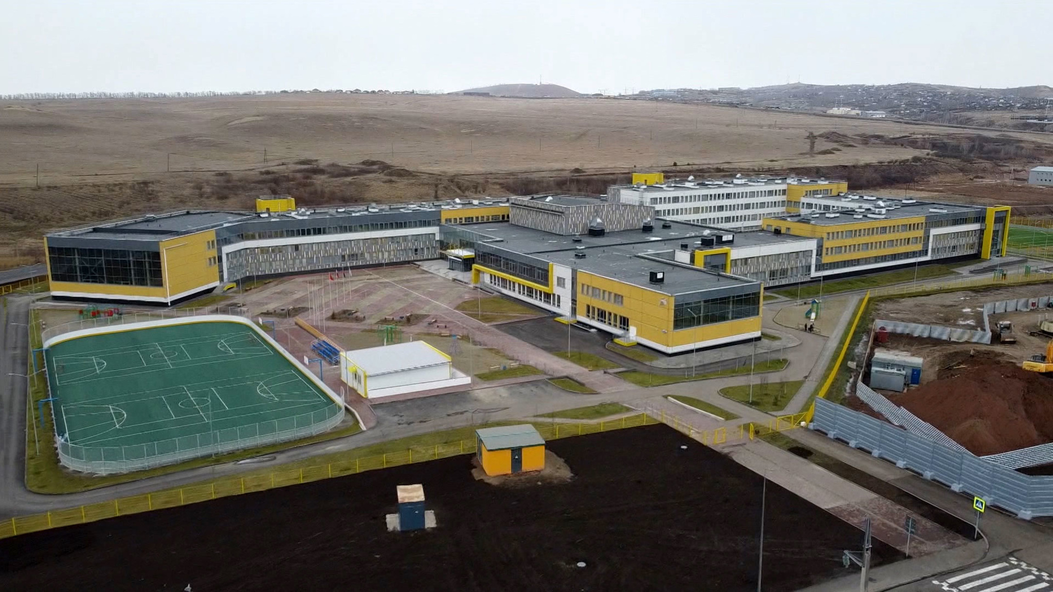 В Красноярске открылась самая большая в Сибири школа