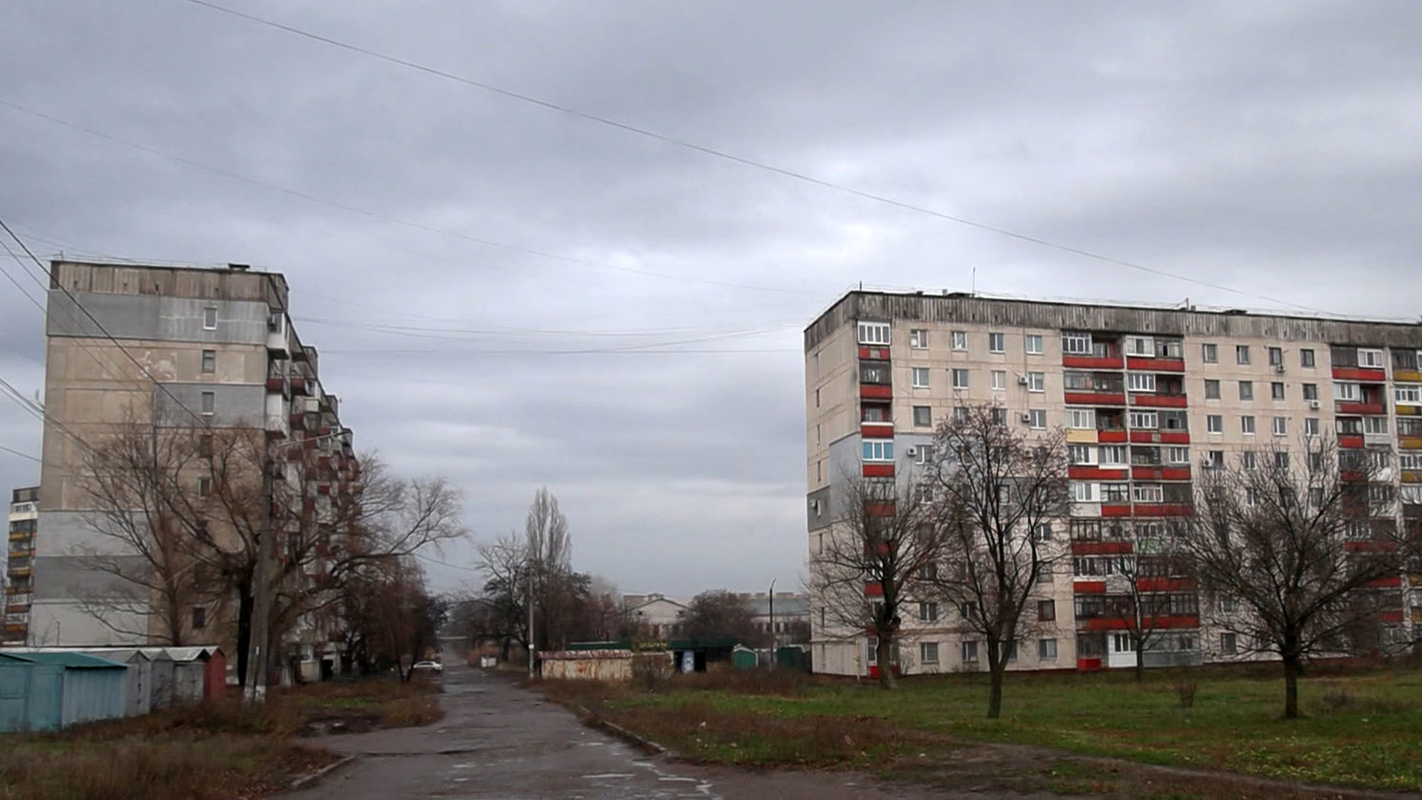 Лисичанск восстанавливают после обстрелов ВСУ