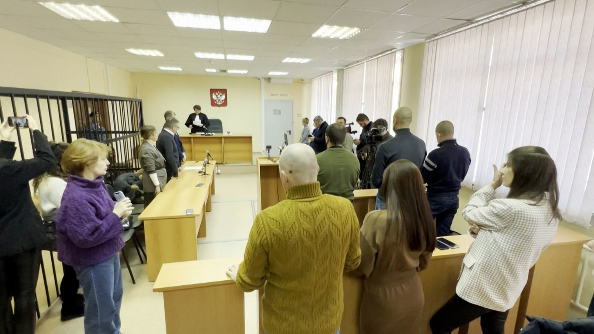 Тюменские инспекторы, избившие семейную пару, получили условные сроки