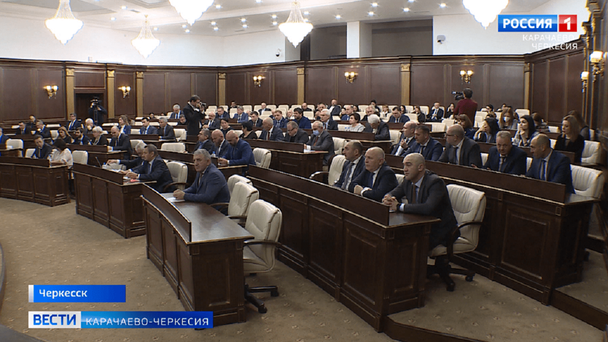 В Доме Правительства республики состоялось 42 пленарное заседание Народного Собрания Карачаево-Черкесии