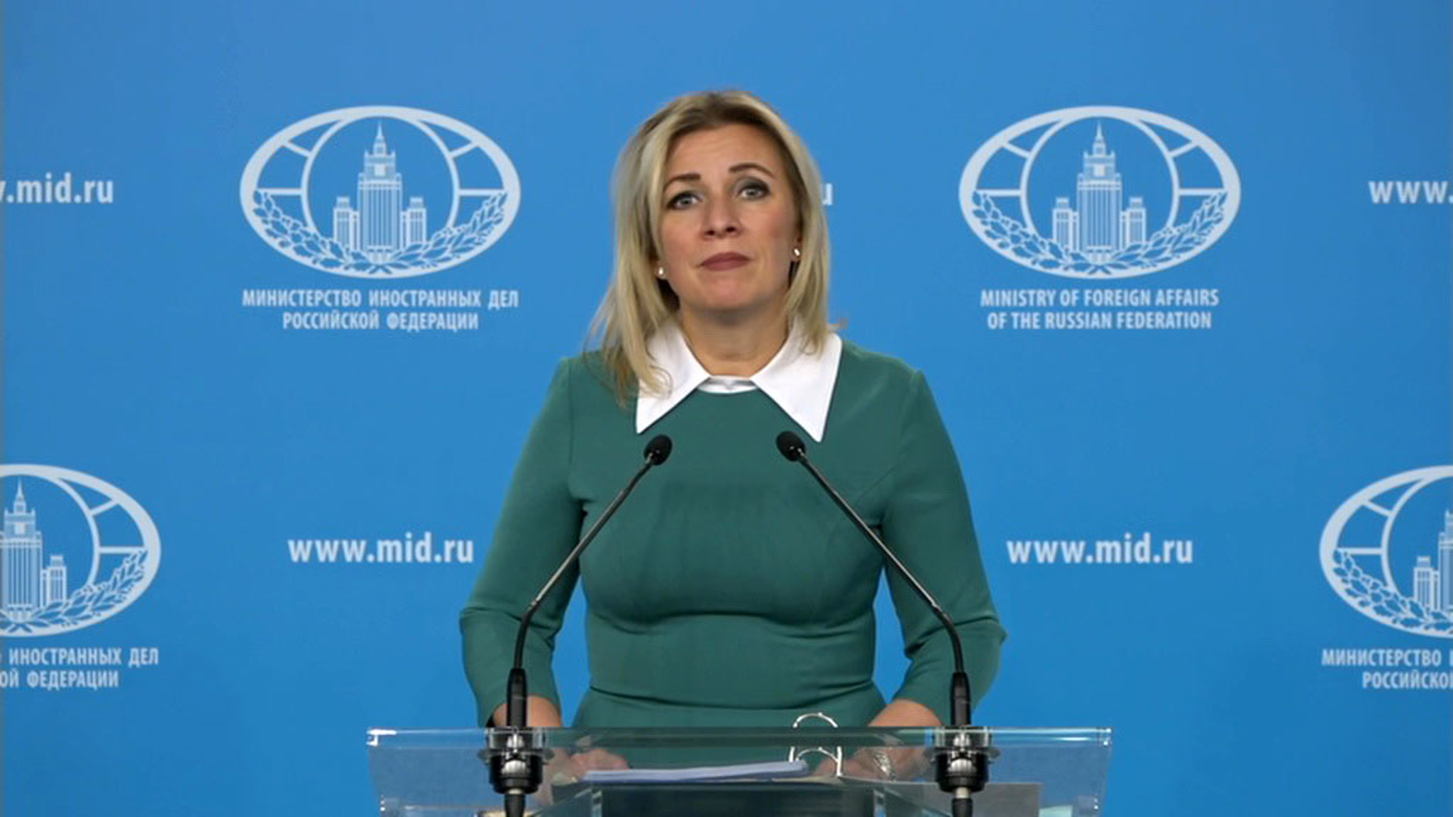 Захарова ответила украинским деятелям, желающим искупаться у крымского побережья