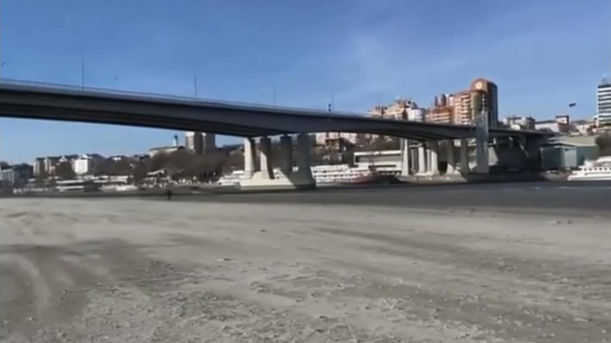 Водоснабжение в донской столице нарушено из-за шуги