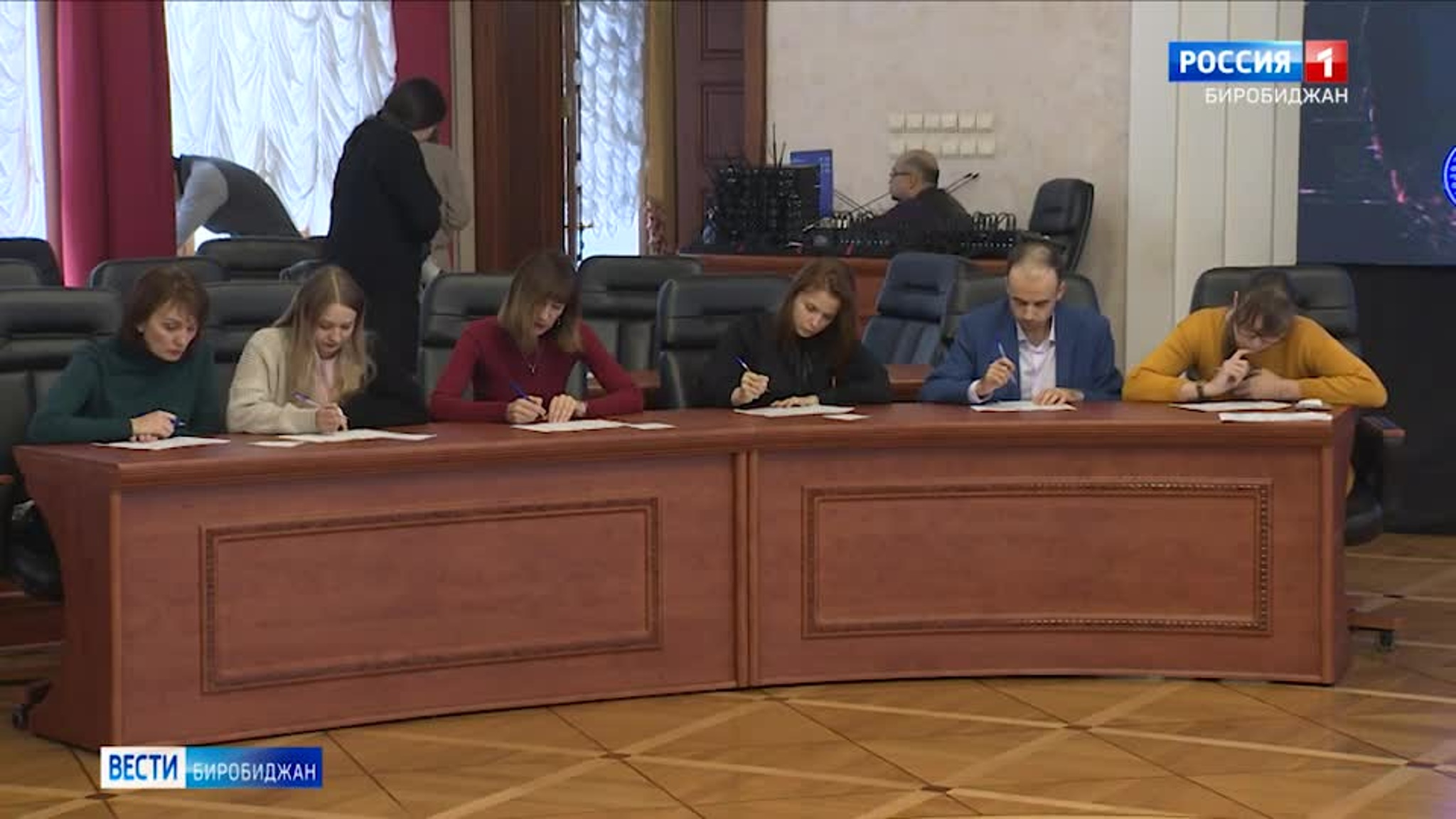 Тест по истории Великой Отечественной войны написали депутаты ЕАО