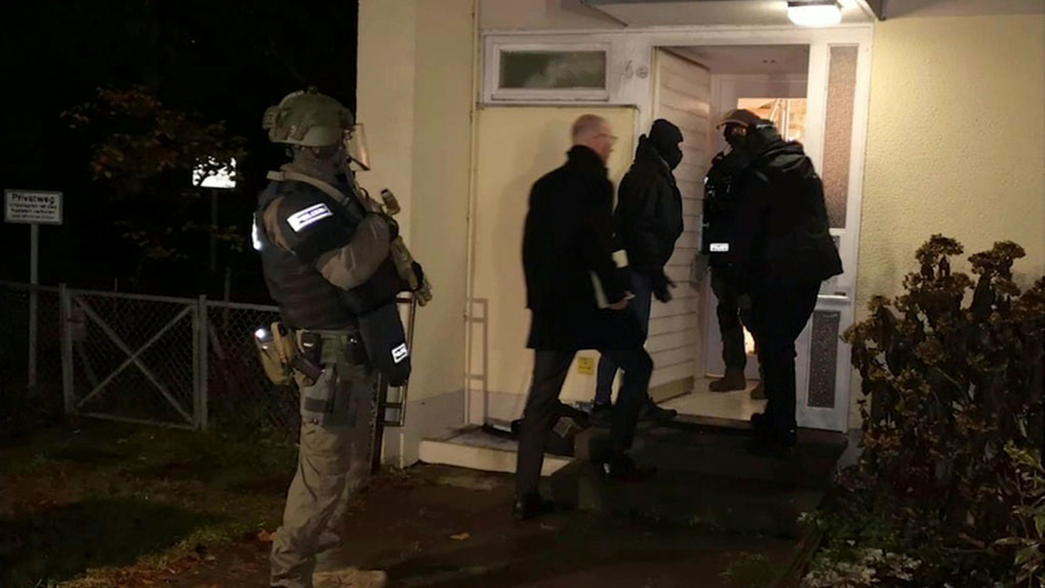 В Германии правые экстремисты планировали штурм Бундестага
