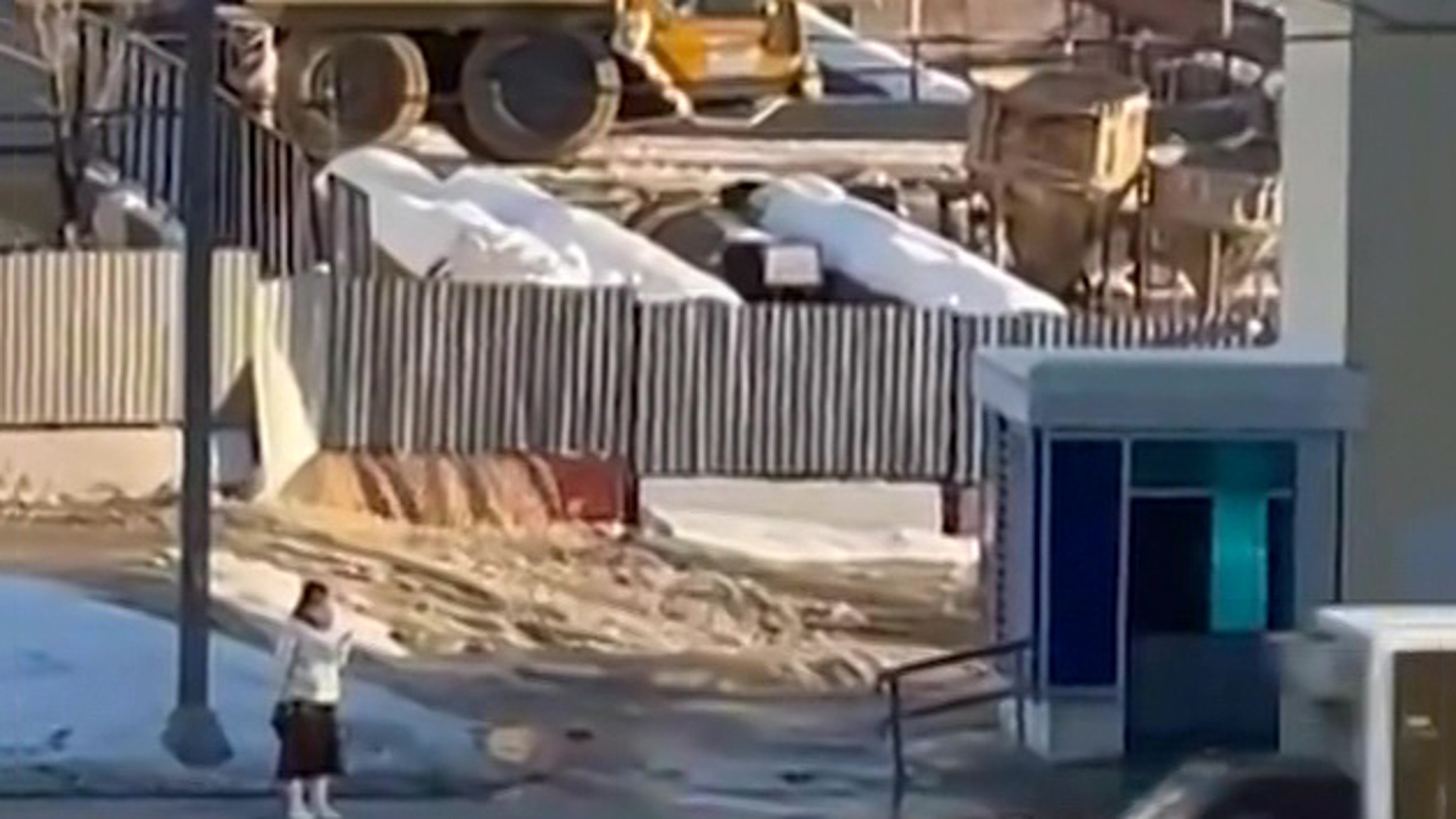 Протечка на Дмитровском шоссе локализована