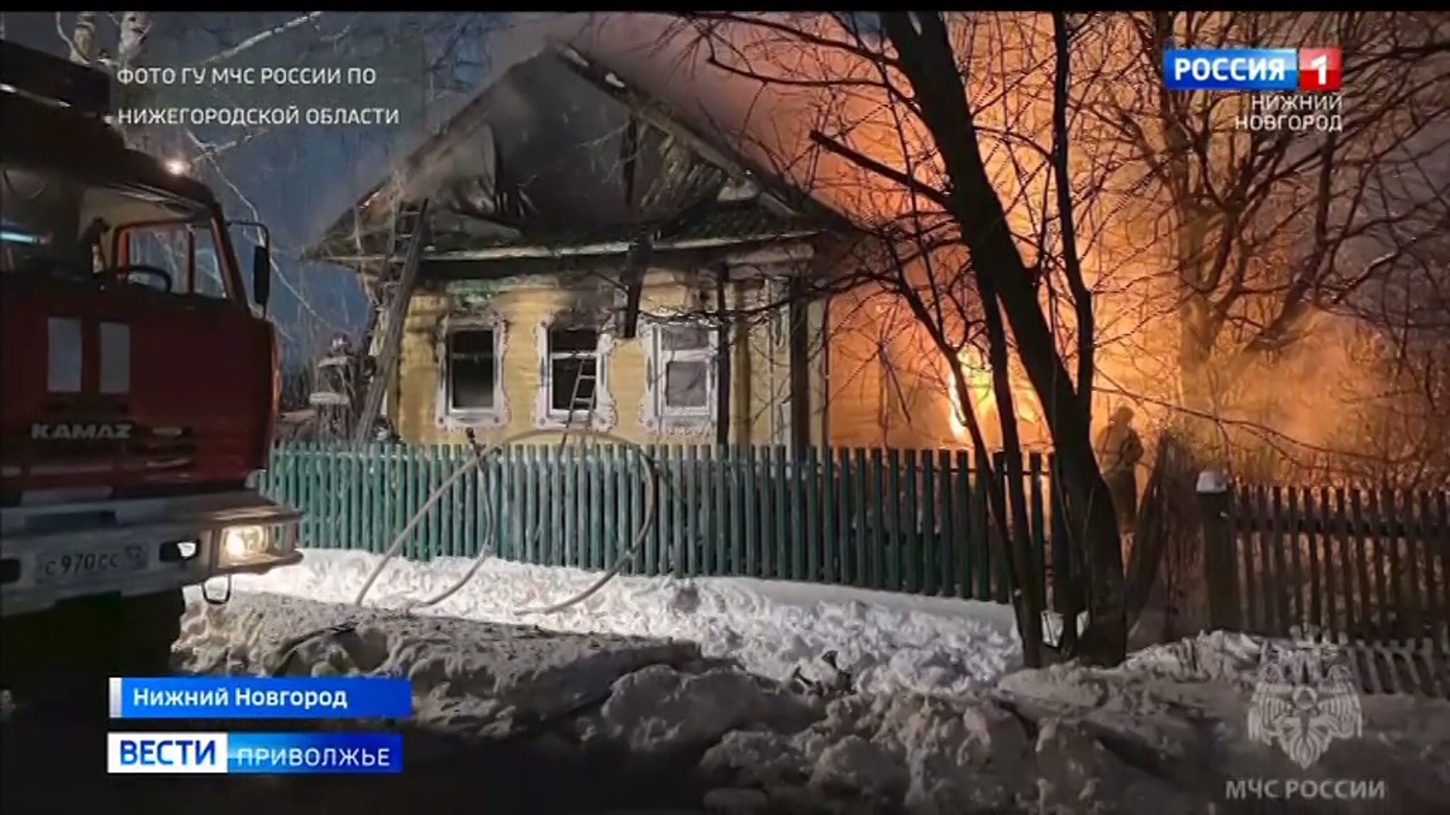 Два человека погибли из-за пожара в частном доме в Шахунье Нижегородской области