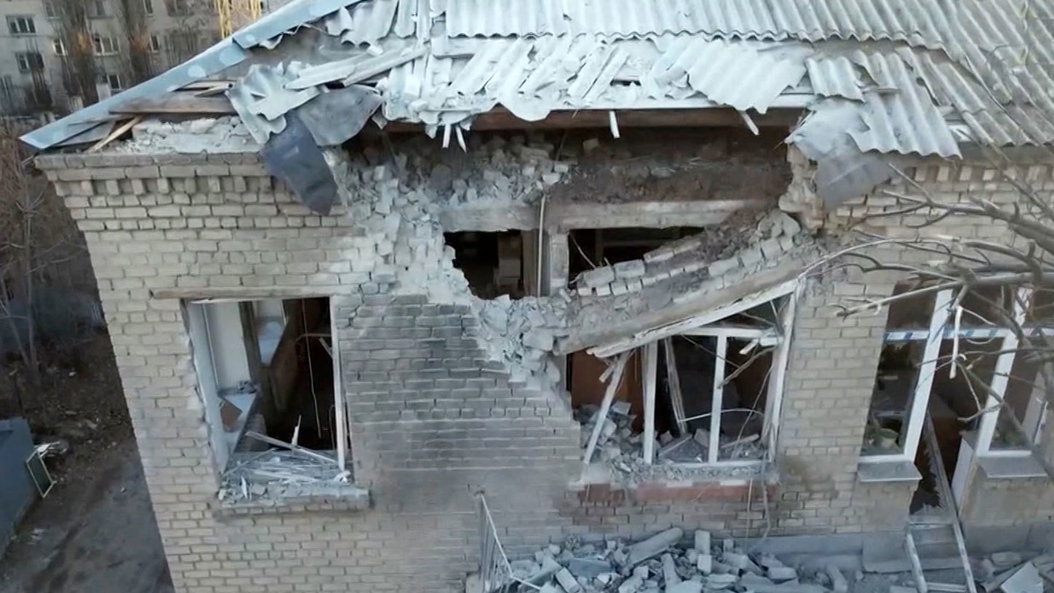 ВСУ стреляют по Донецку с семикилометровой дистанции