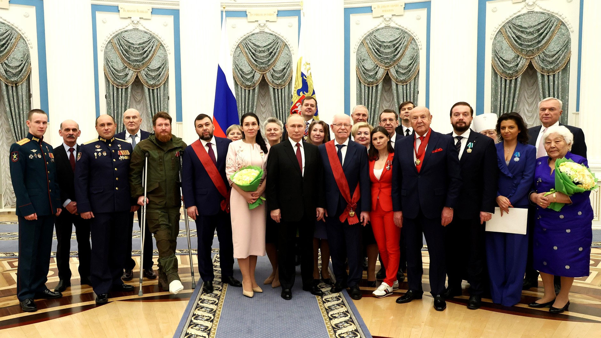 Непохожая на прежние церемония награждения прошла в Кремле