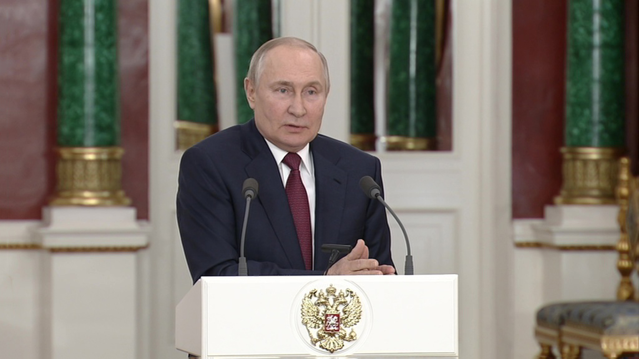Путин назвал приоритеты экономики в 2023 году