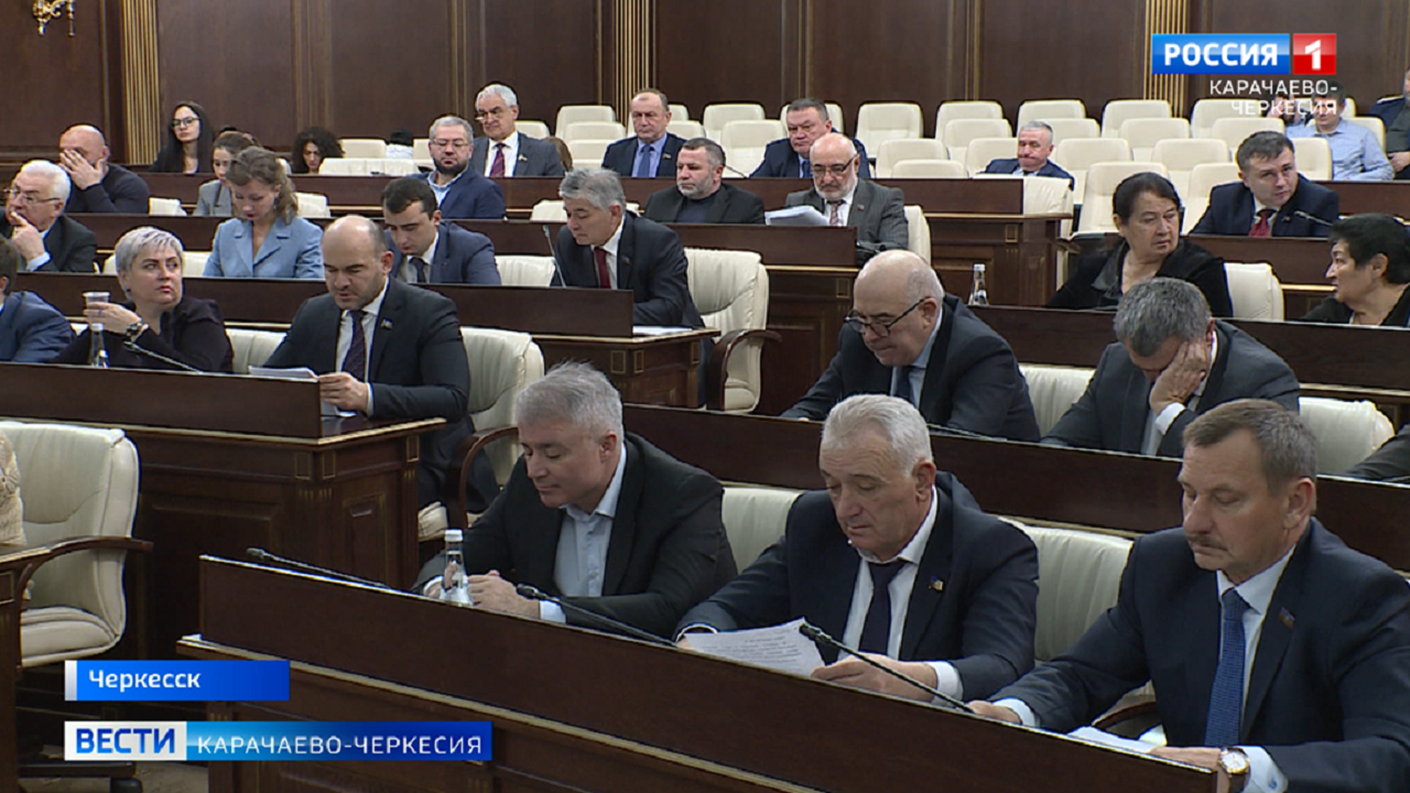 Состоялась 44-я сессия Народного Собрания республики