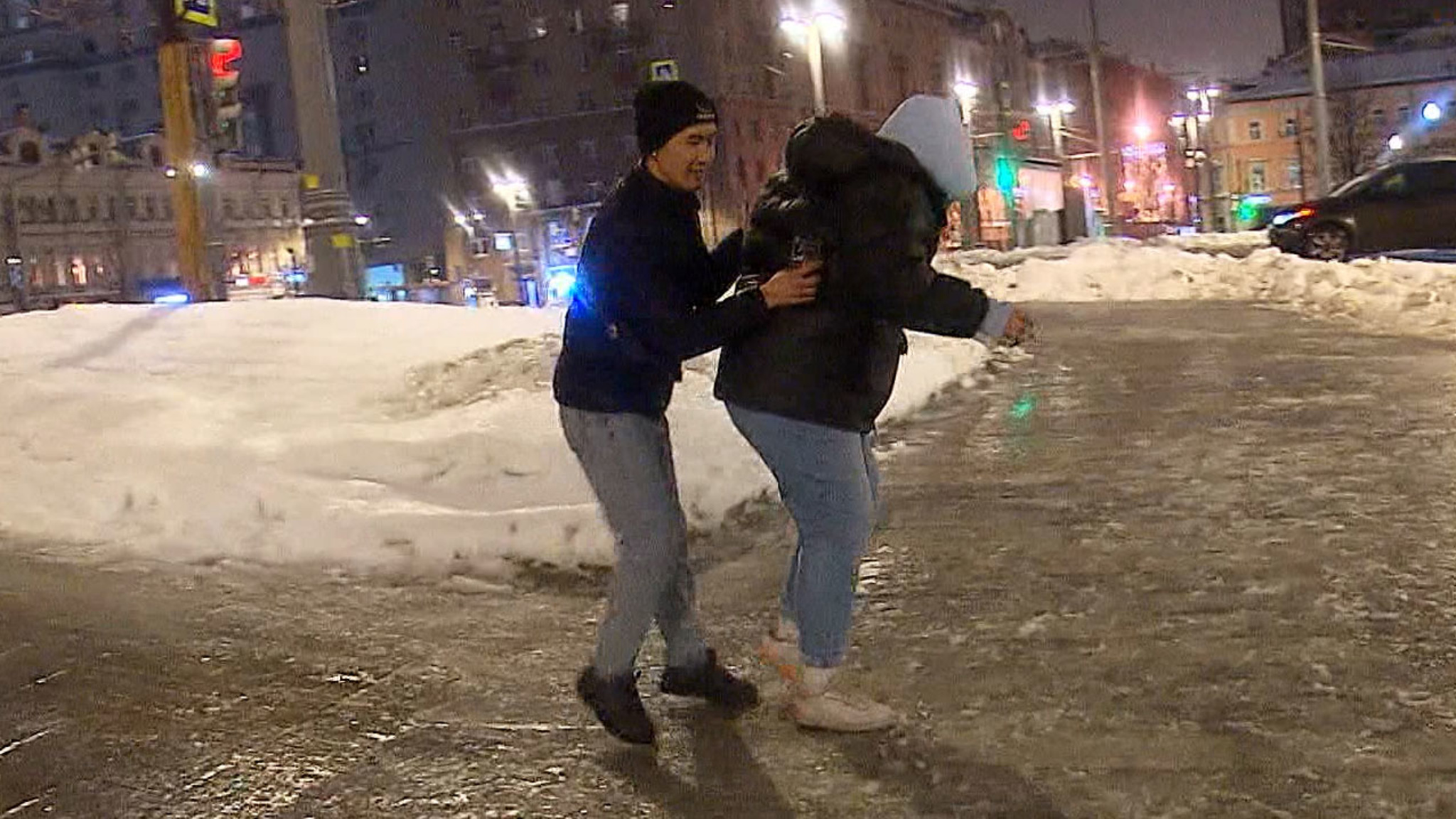 Погода испытывает москвичей на прочность