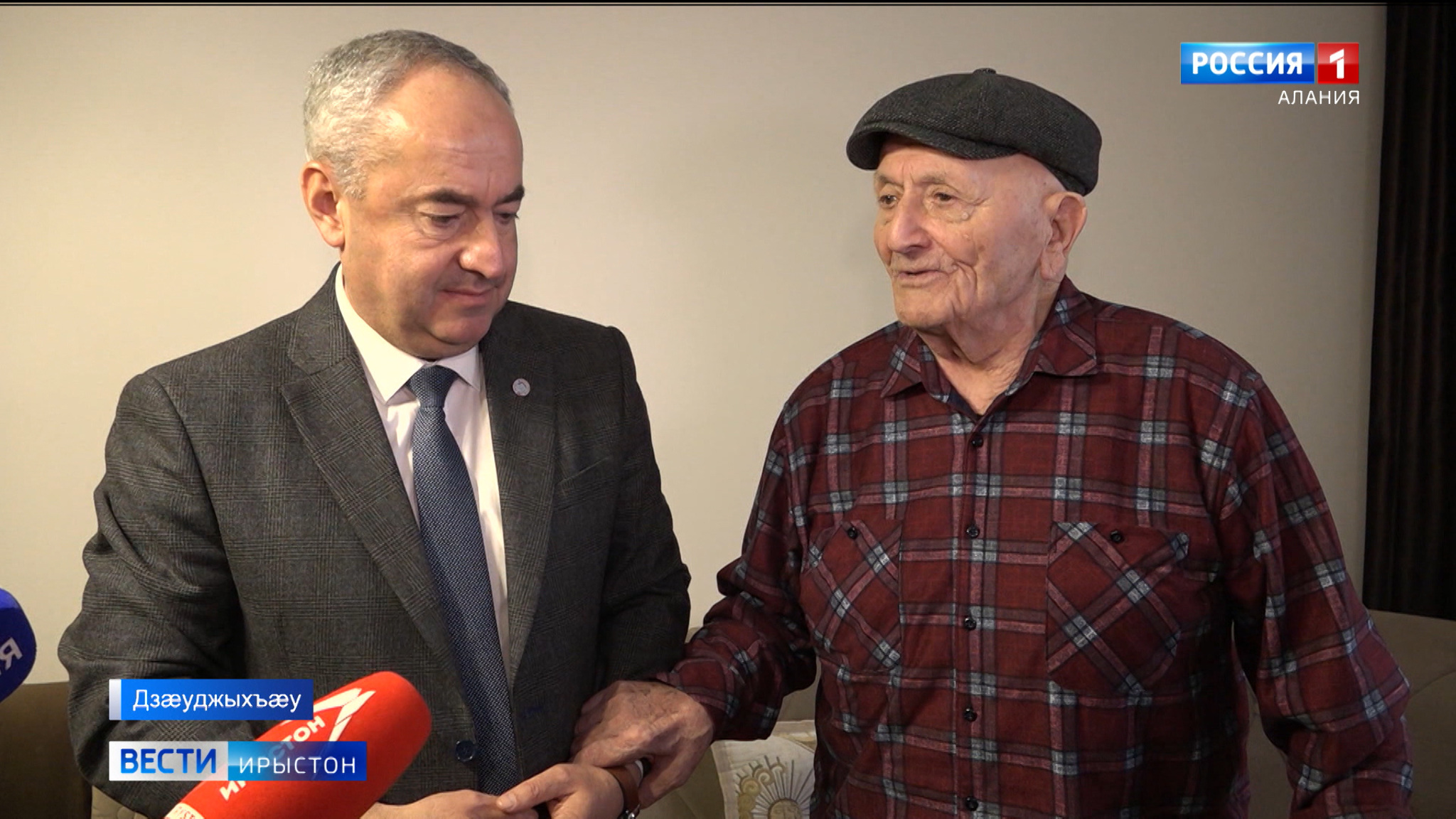 Тускъаты Таймураз Ног Азы къæсæрыл раарфæ кодта Фыдыбæстæйы Стыр хæсты ветерантæн