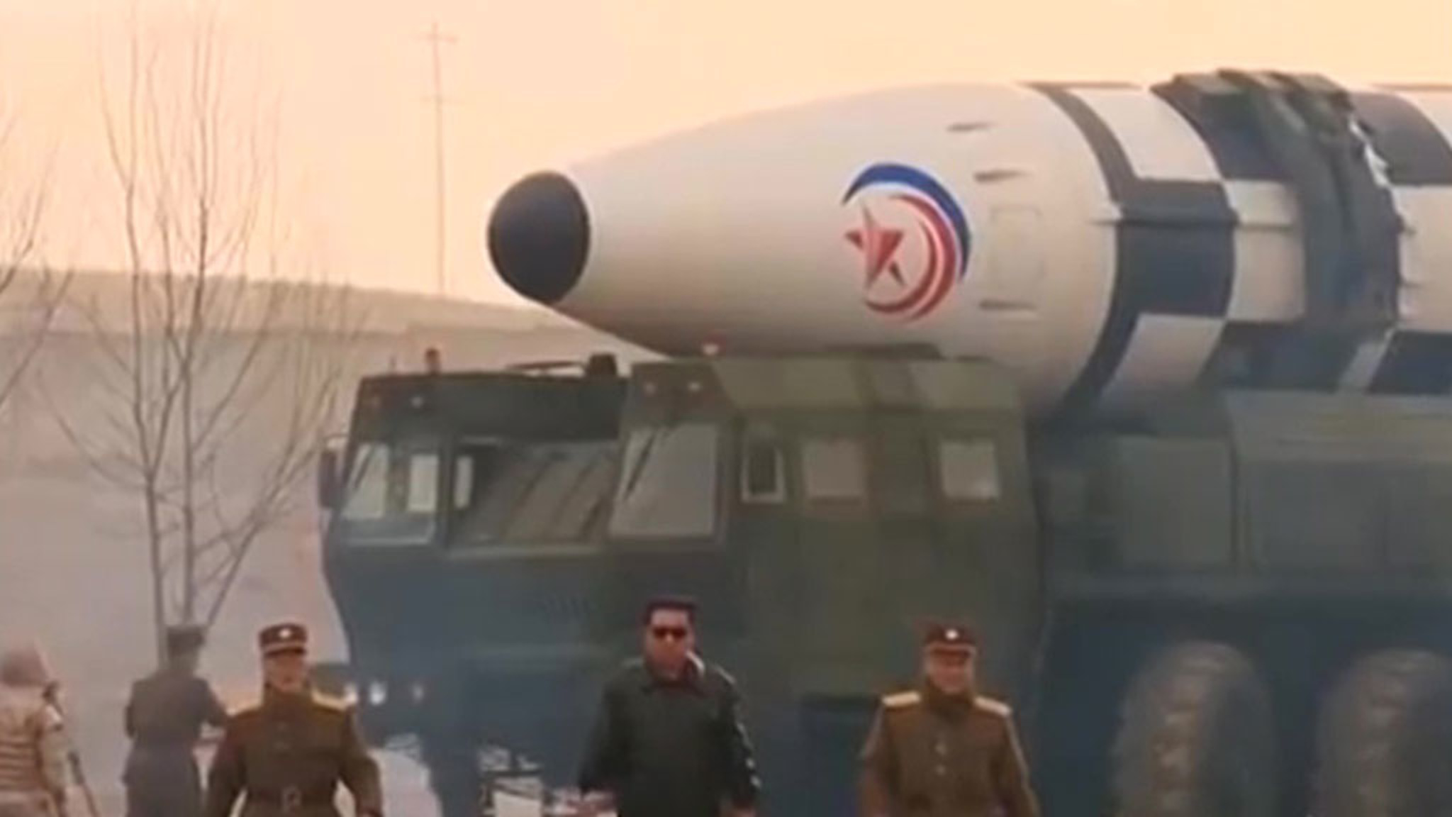 Северная Корея провела очередной пуск ракет в сторону Японского моря