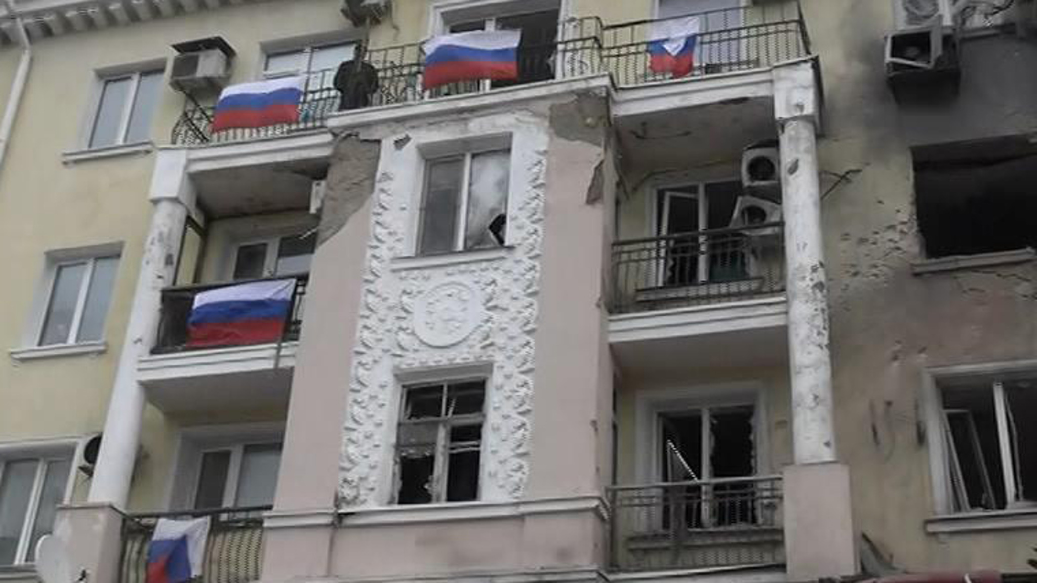 ВСУ обстреляли в Донбассе техникум, колледж, больницу и жилые дома