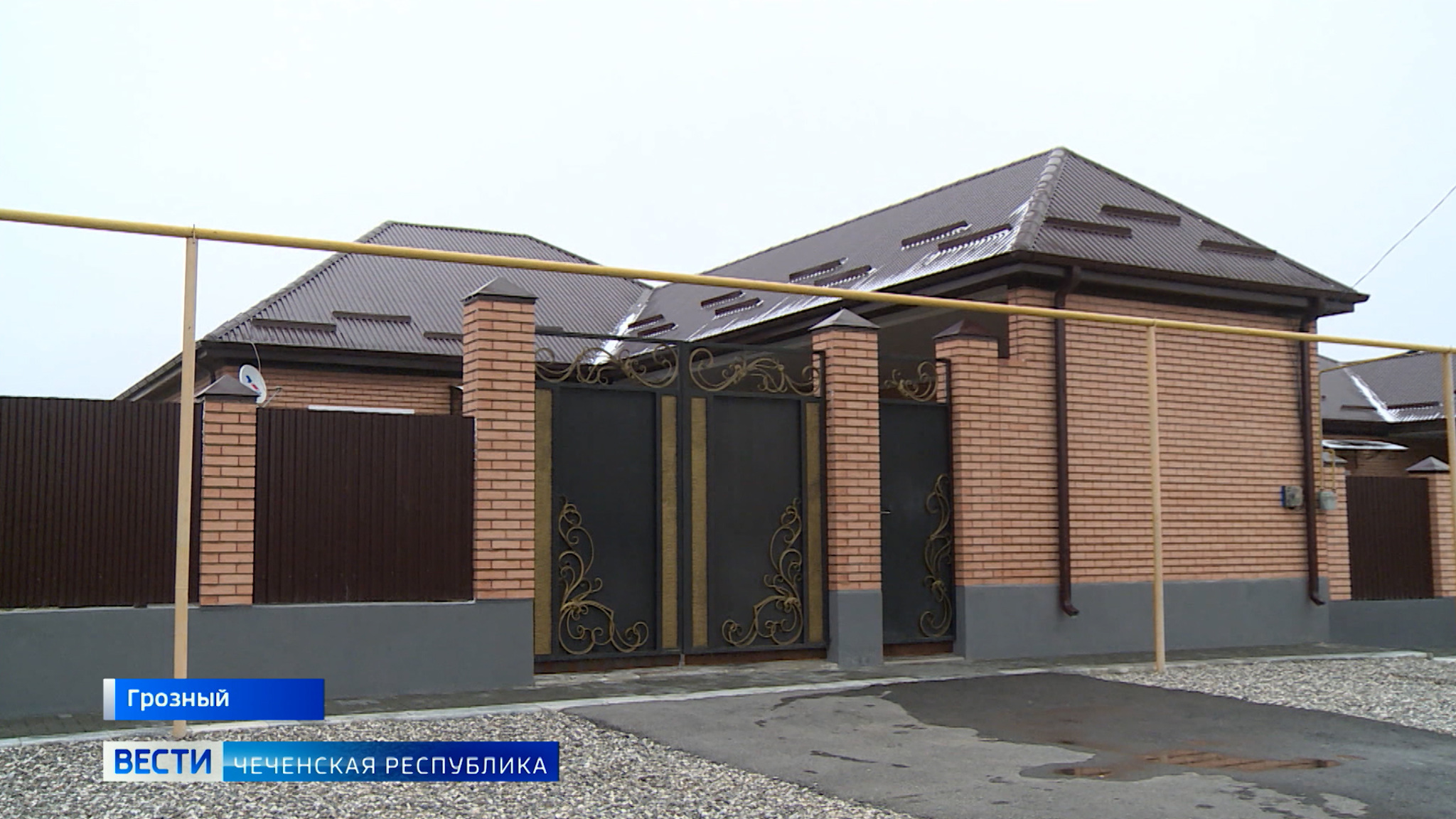 Фонд Кадырова построил 13 домов для малоимущих семей Шелковского района
