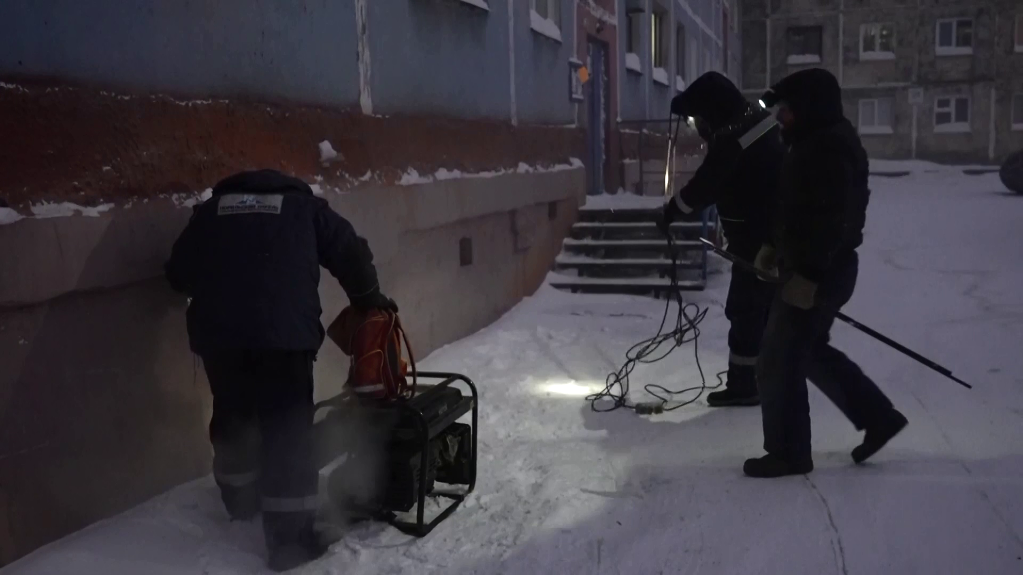 В Норильске морозы продолжают испытывать на прочность коммунальные сети