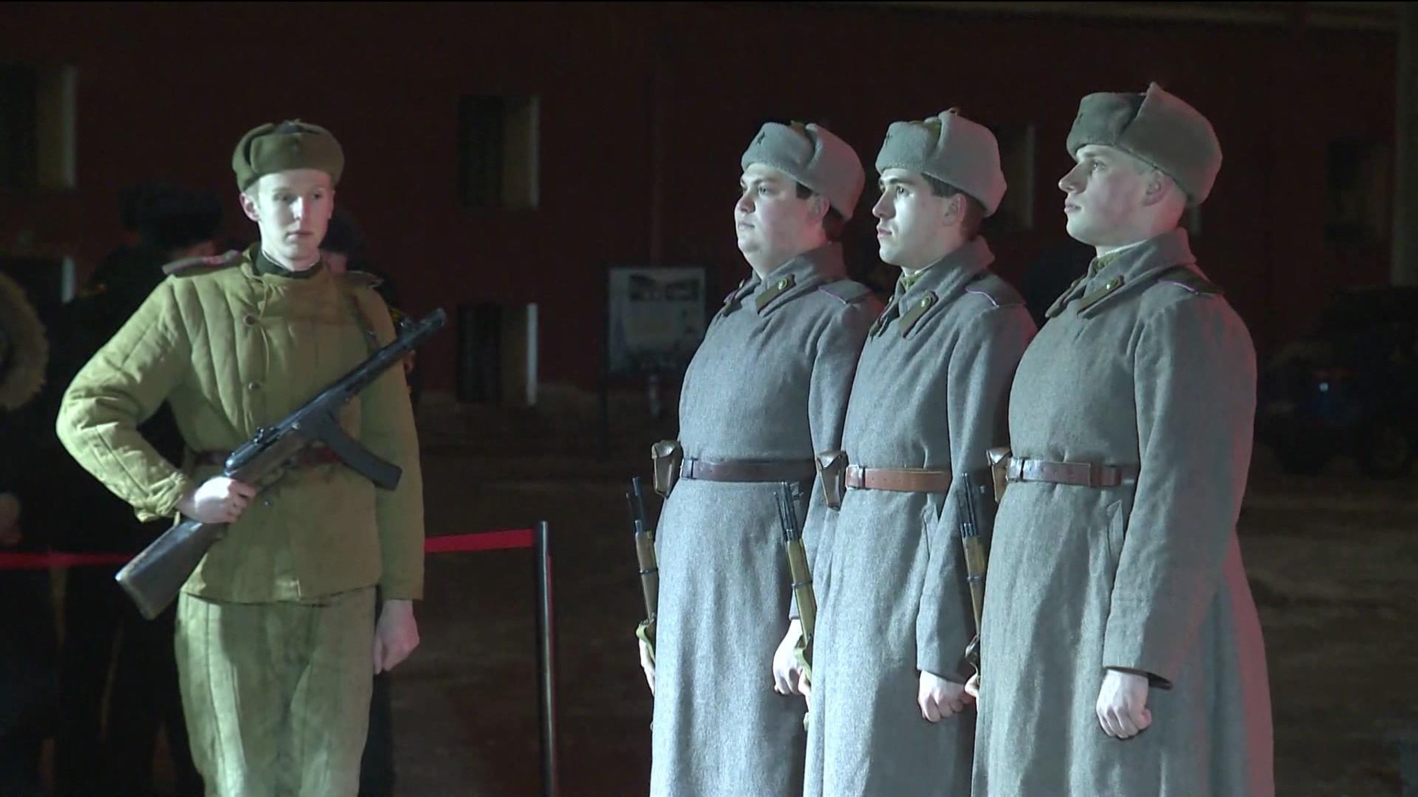 Памятник блокадным медикам торжественно открыли в Петербурге