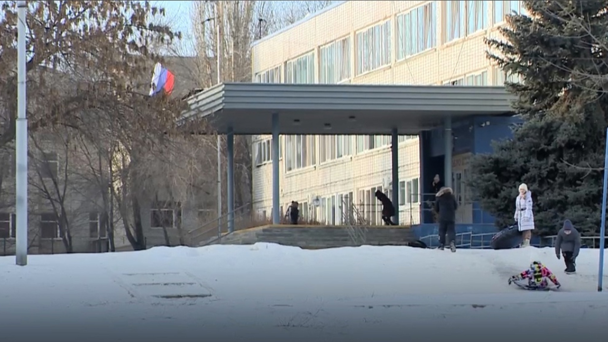 Володин о пристройке к 66 школе в Юбилейном: ставьте задачу сдать объект к сентябрю