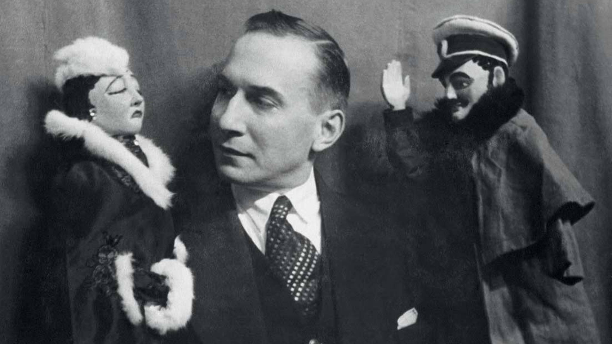 Выставка к 125-летию со дня рождения Евгения Деммени открылась в Петербурге