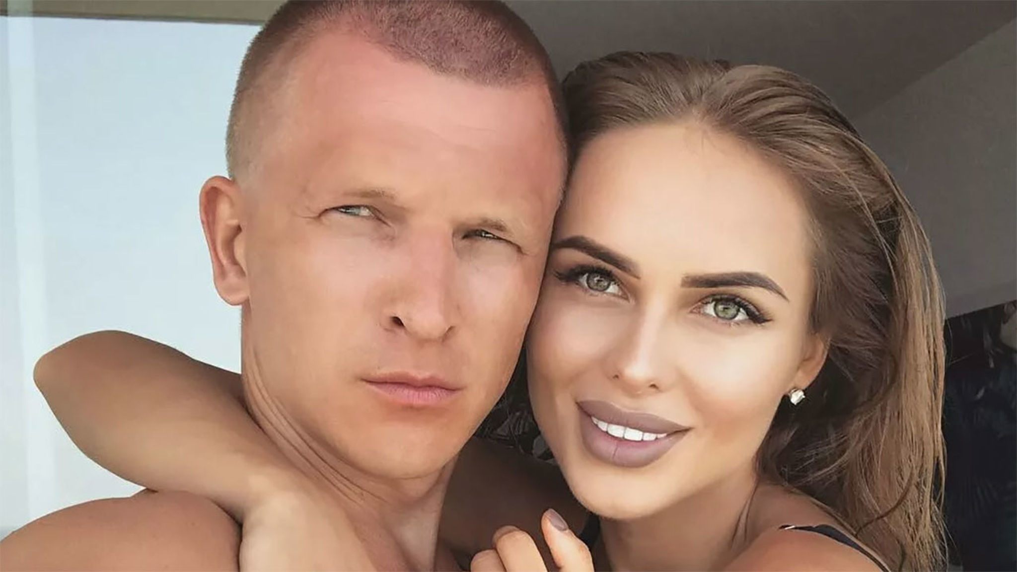 "Говорят, это навсегда". Певица Ханна пожаловалась на синяки после родов