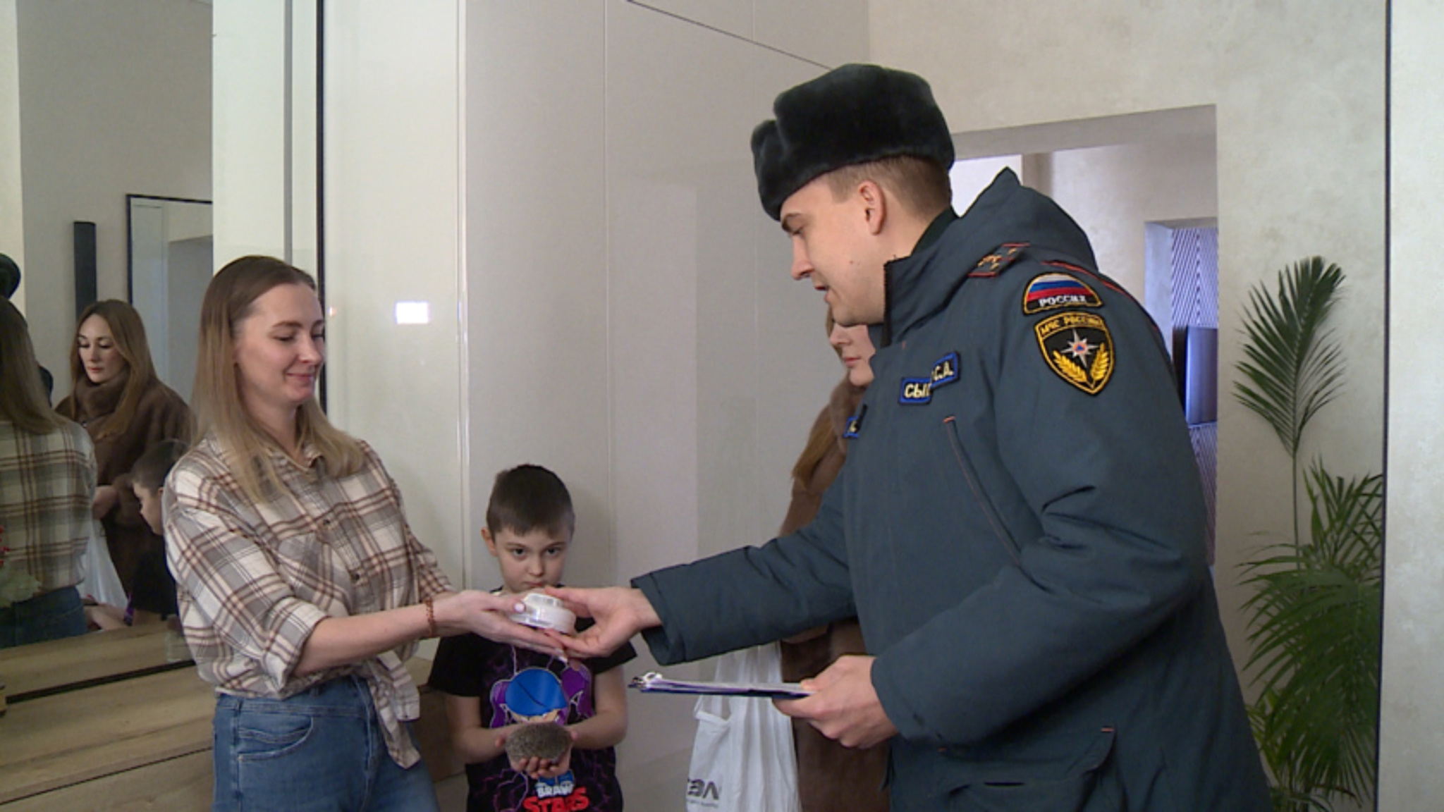 Около 3 тысяч пожарных извещателей передали в районы Приамурья