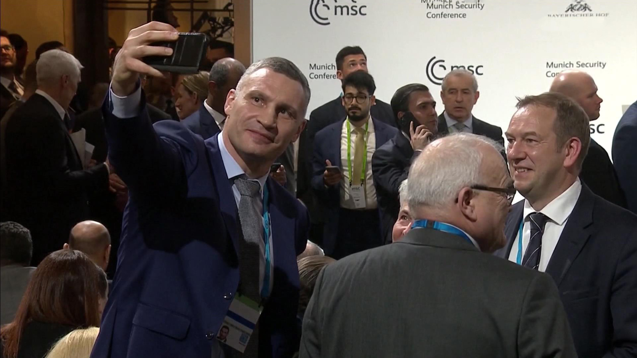 В Мюнхене соревновались, кто больше поддержал Украину