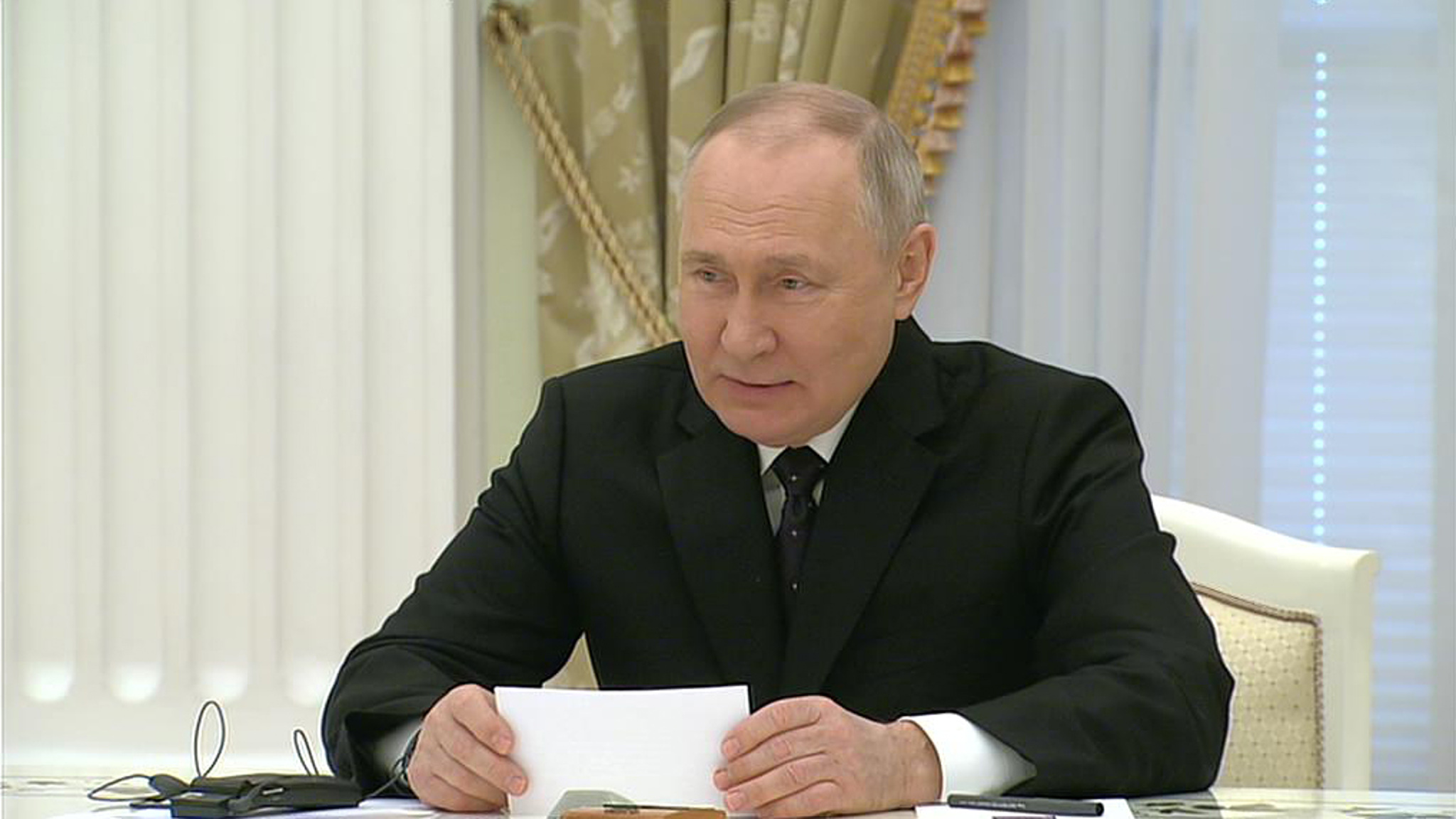 Путин передал привет своему другу Си