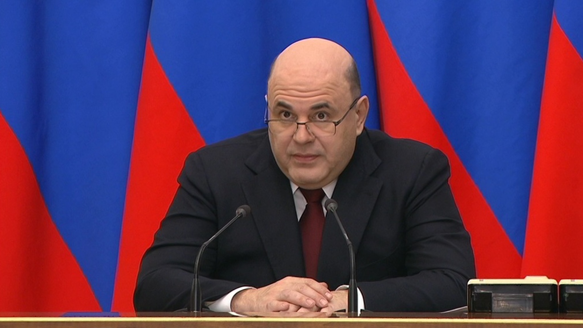 Мишустин попросил внимательно отнестись к соцгарантиям для участников СВО