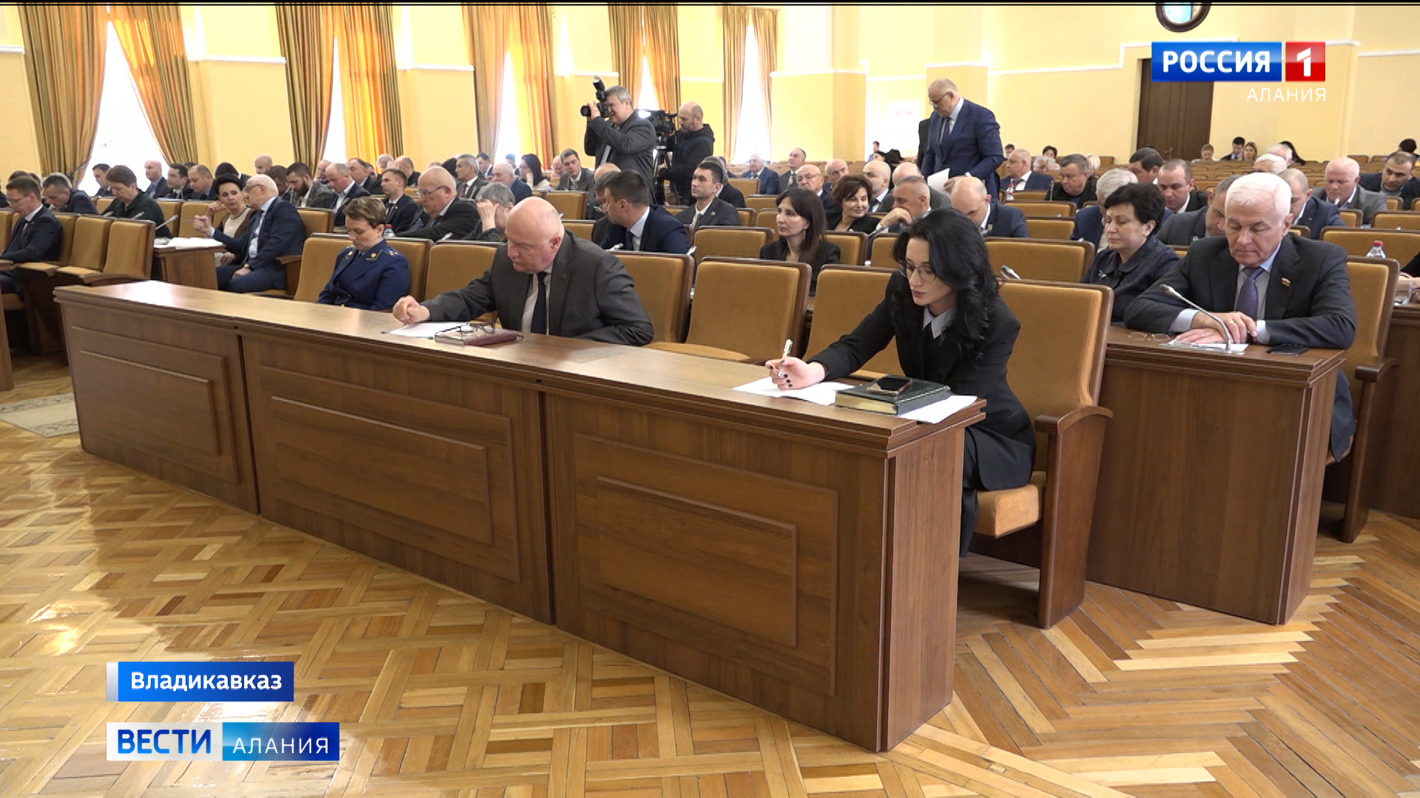 Заседание парламента: соцподдержка участников СВО, порядок избрания депутатов молпарламента, подписание соглашения с заксобранием РЮО
