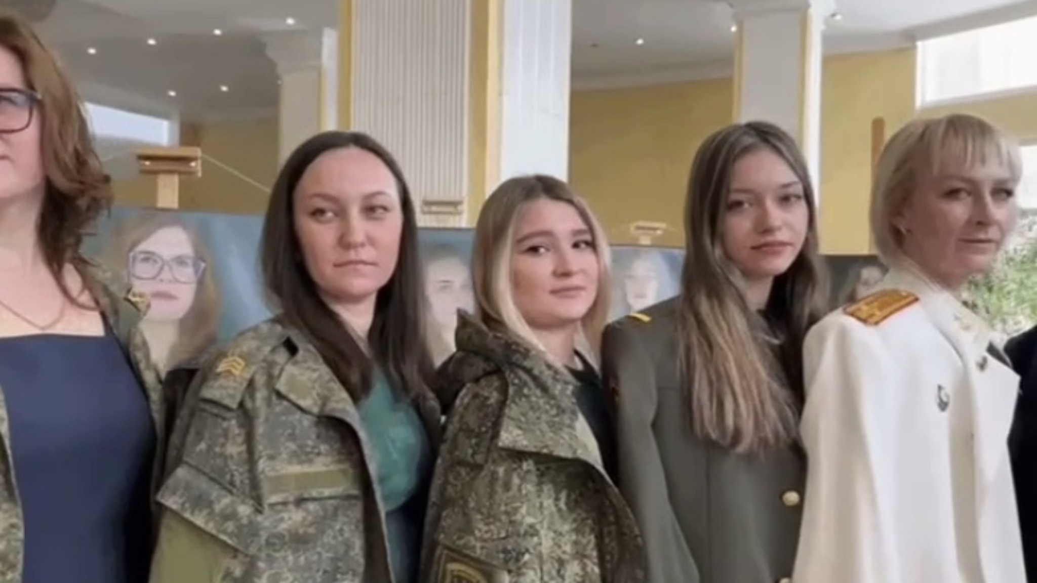 В Саратовской области стартует акция "Букетик с фронта"