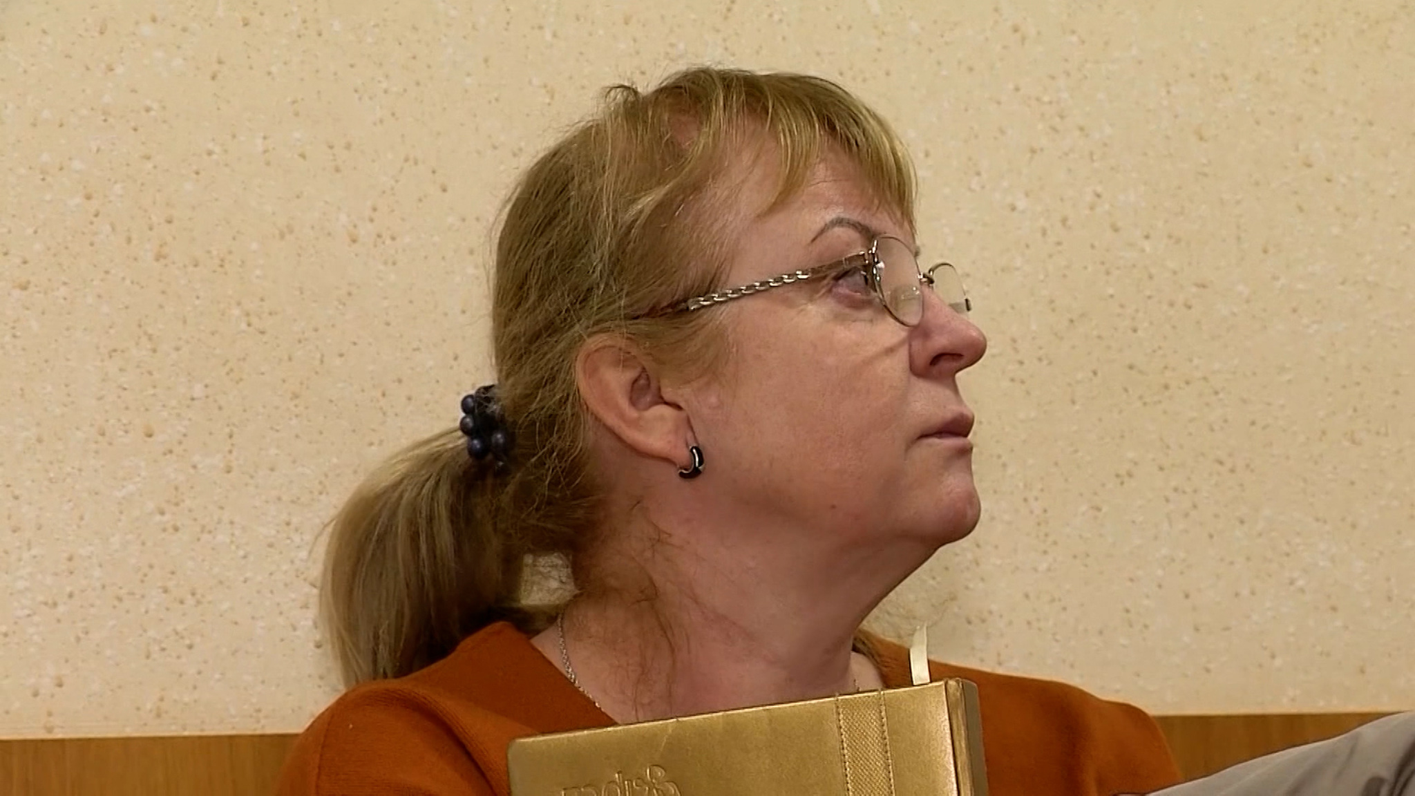 Гинеколог, по вине которой девушка вряд ли сможет иметь детей, продолжит врачебную практику
