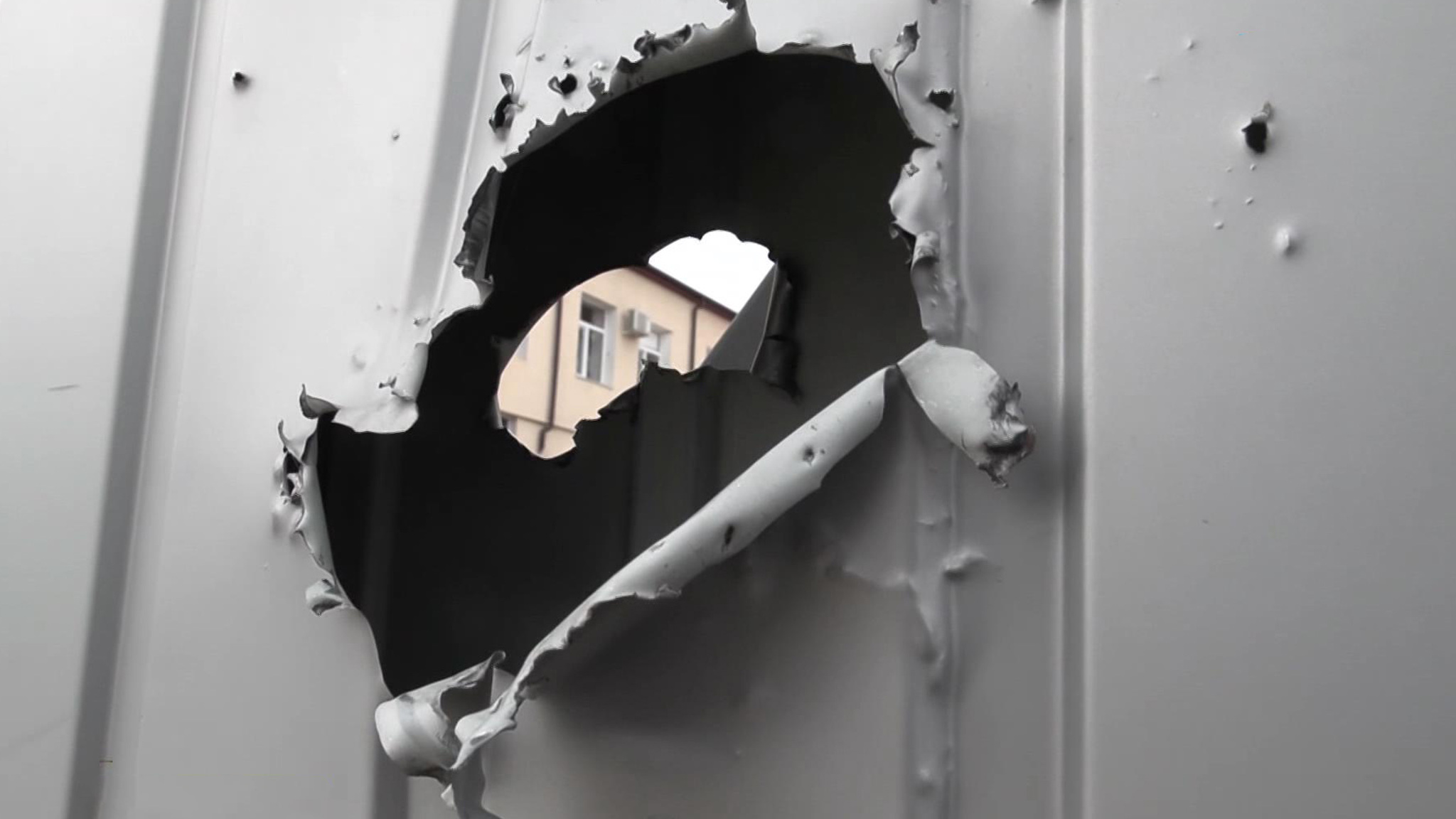 Киев испытывает на мирных херсонцах новые боеприпасы