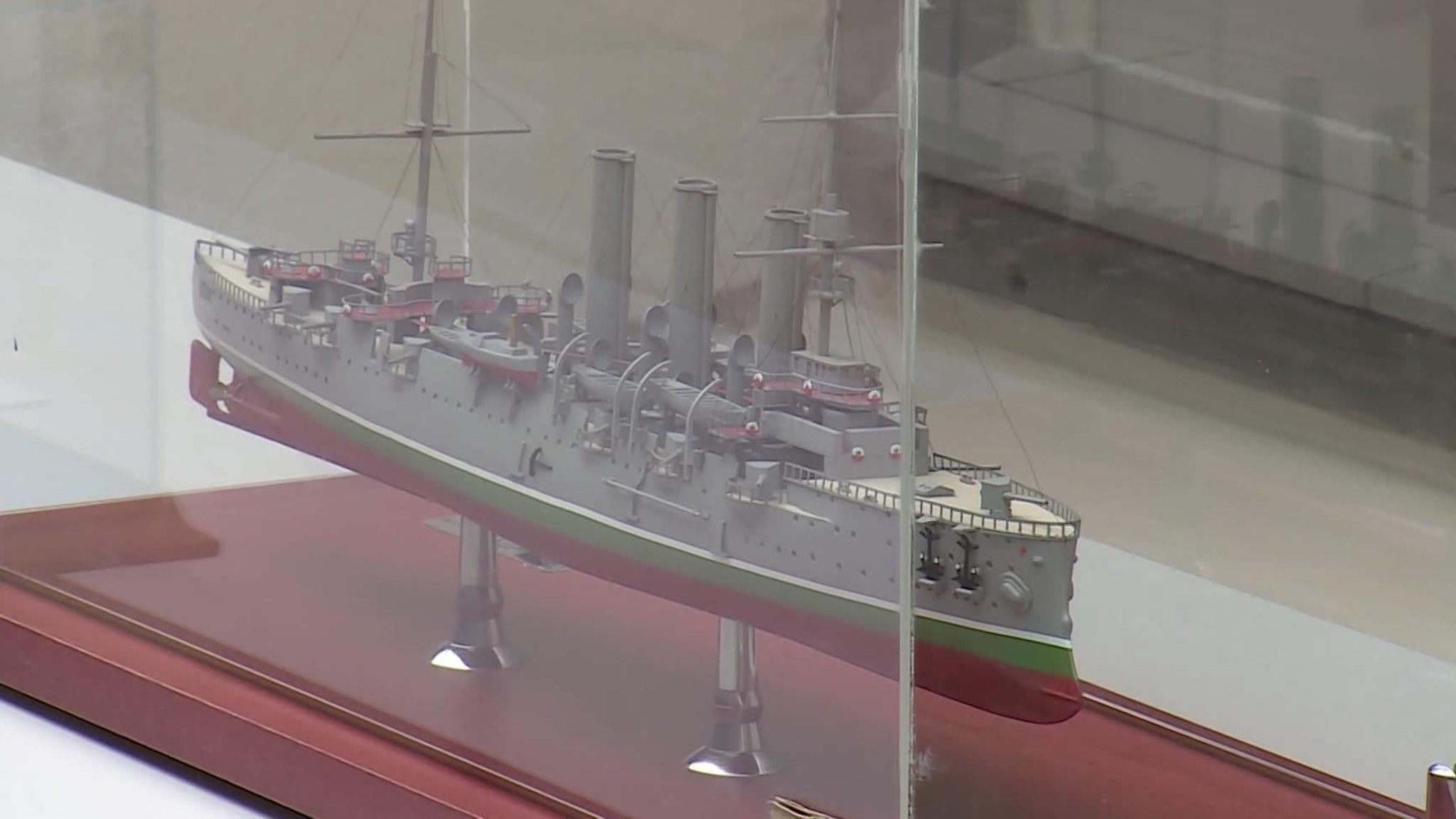 Выставка, посвященная 165-летию Кронштадтского морского завода, открылась в Петербурге