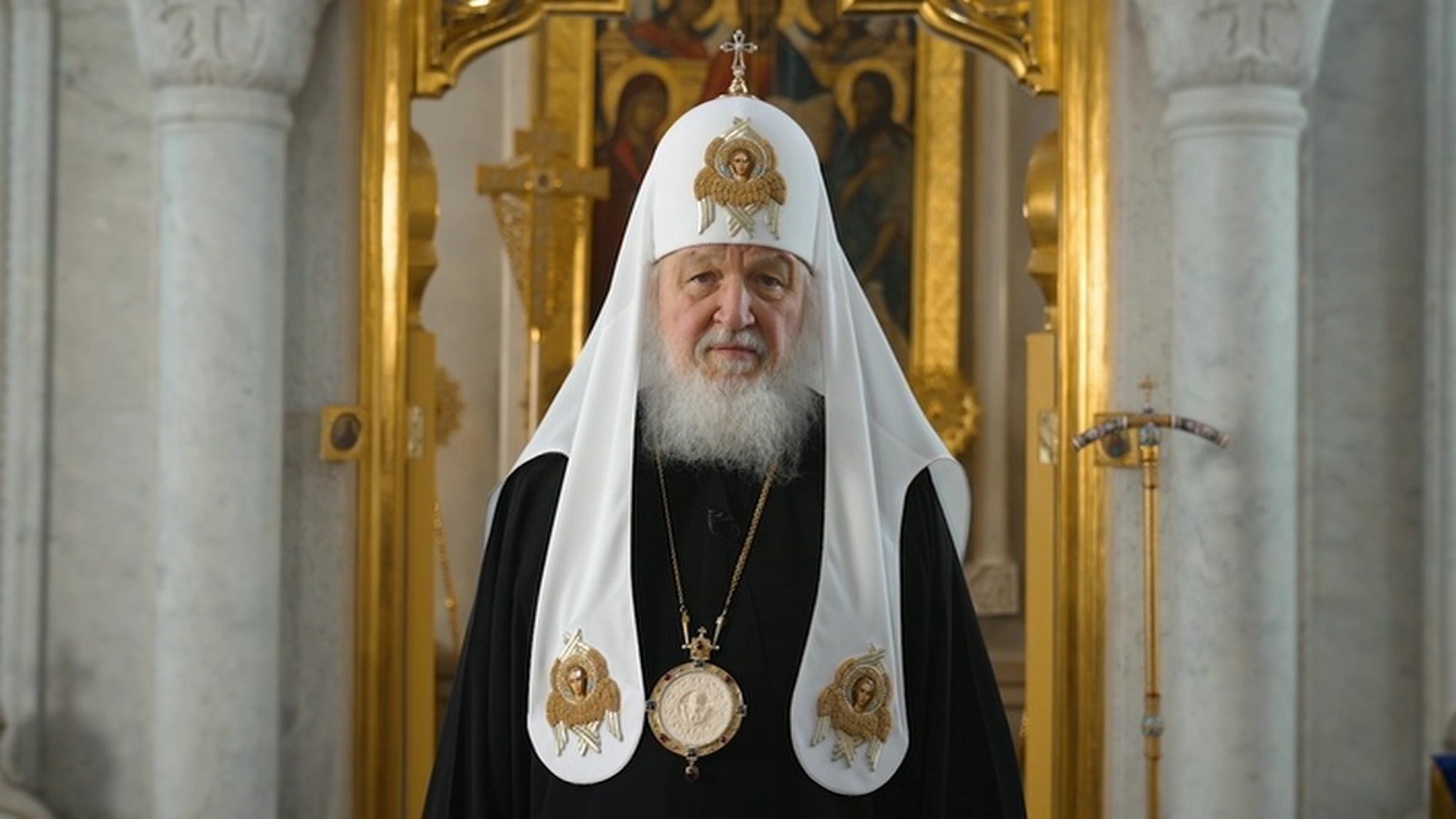 Патриарх Кирилл ознакомился с выставкой исламских реликвий