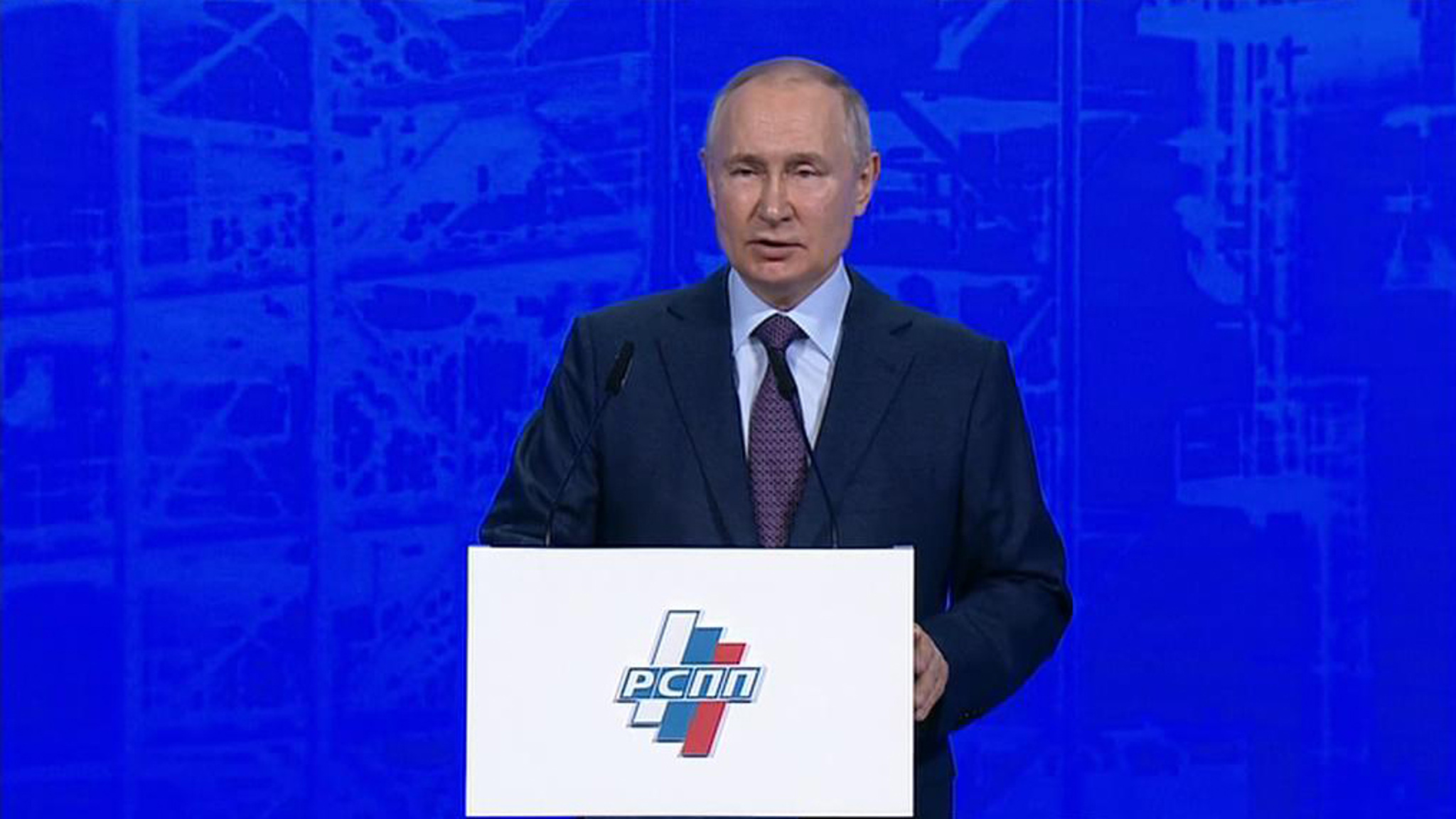 Президент поблагодарил предпринимателей за вклад в развитие страны