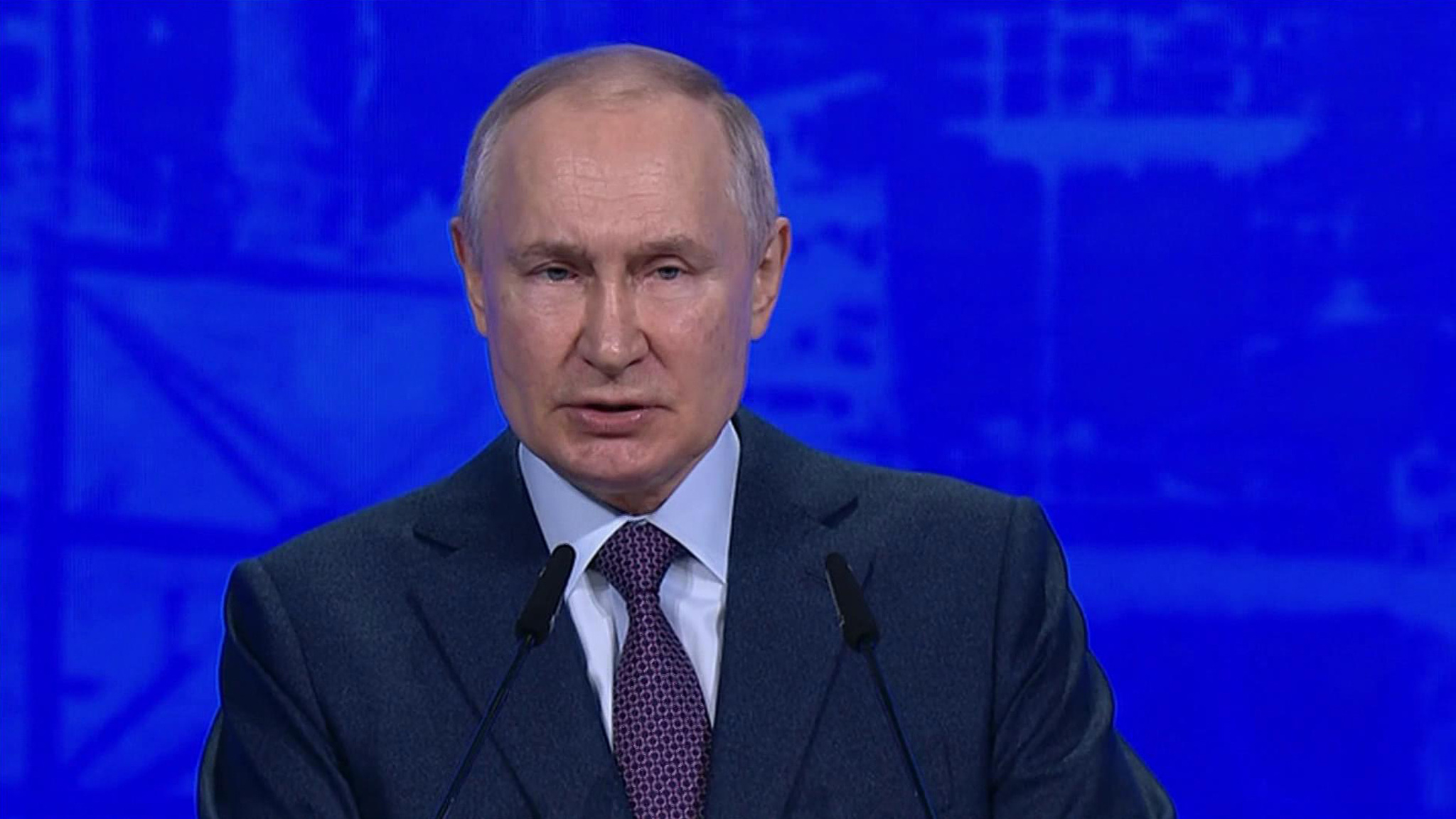 Владимир Путин: позитивные тенденции в российской экономике набирают силу