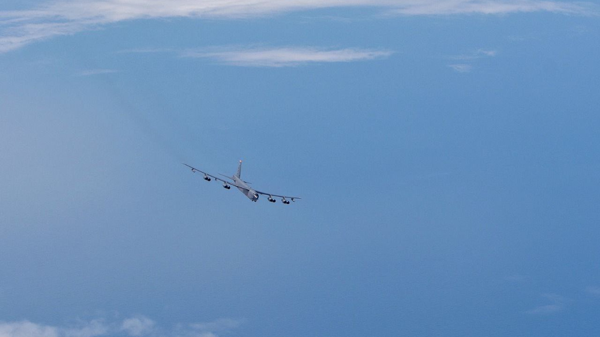 Су-35 сопроводил американские В-52 над Балтийским морем