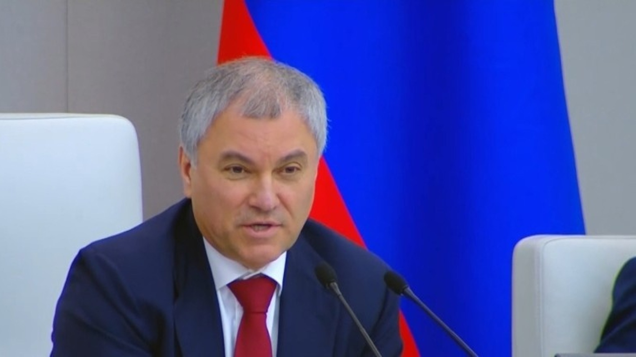 Вячеслав Володин задал Михаилу Мишустину вопросы избирателей
