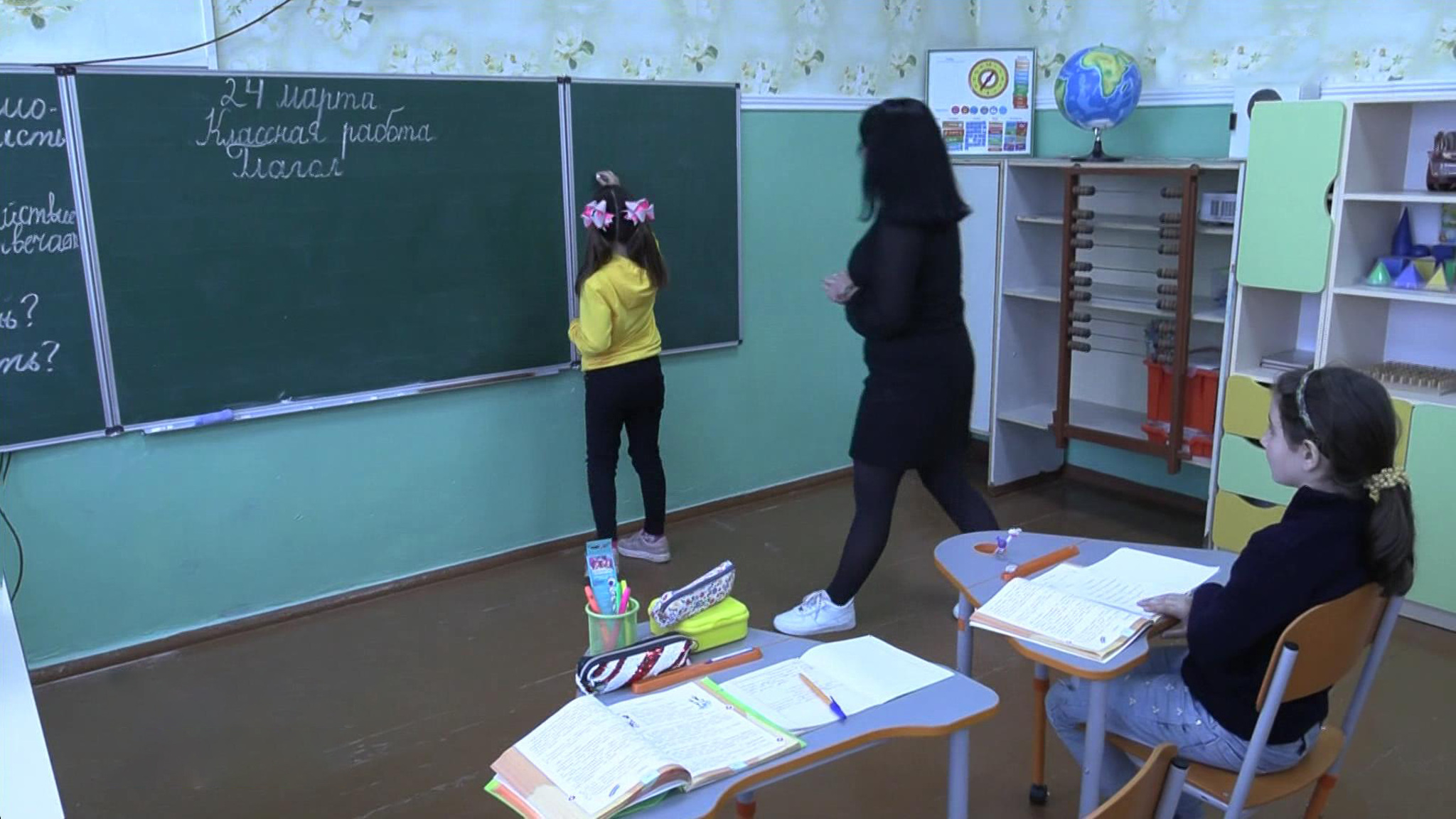 Новые регионы живут и развиваются