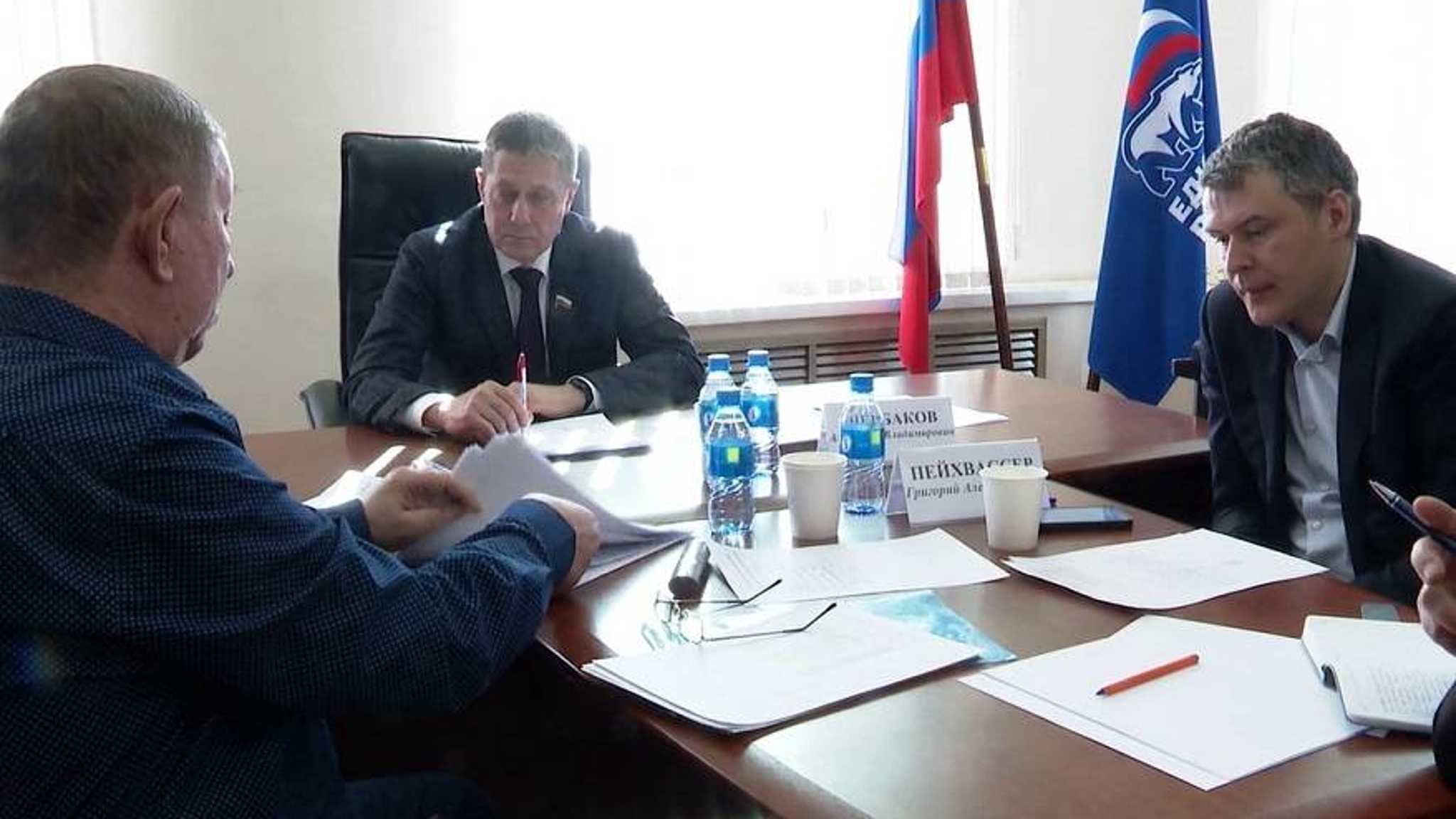 Приемная партии «Единая Россия» в Приморье решает проблемы ЖКХ граждан